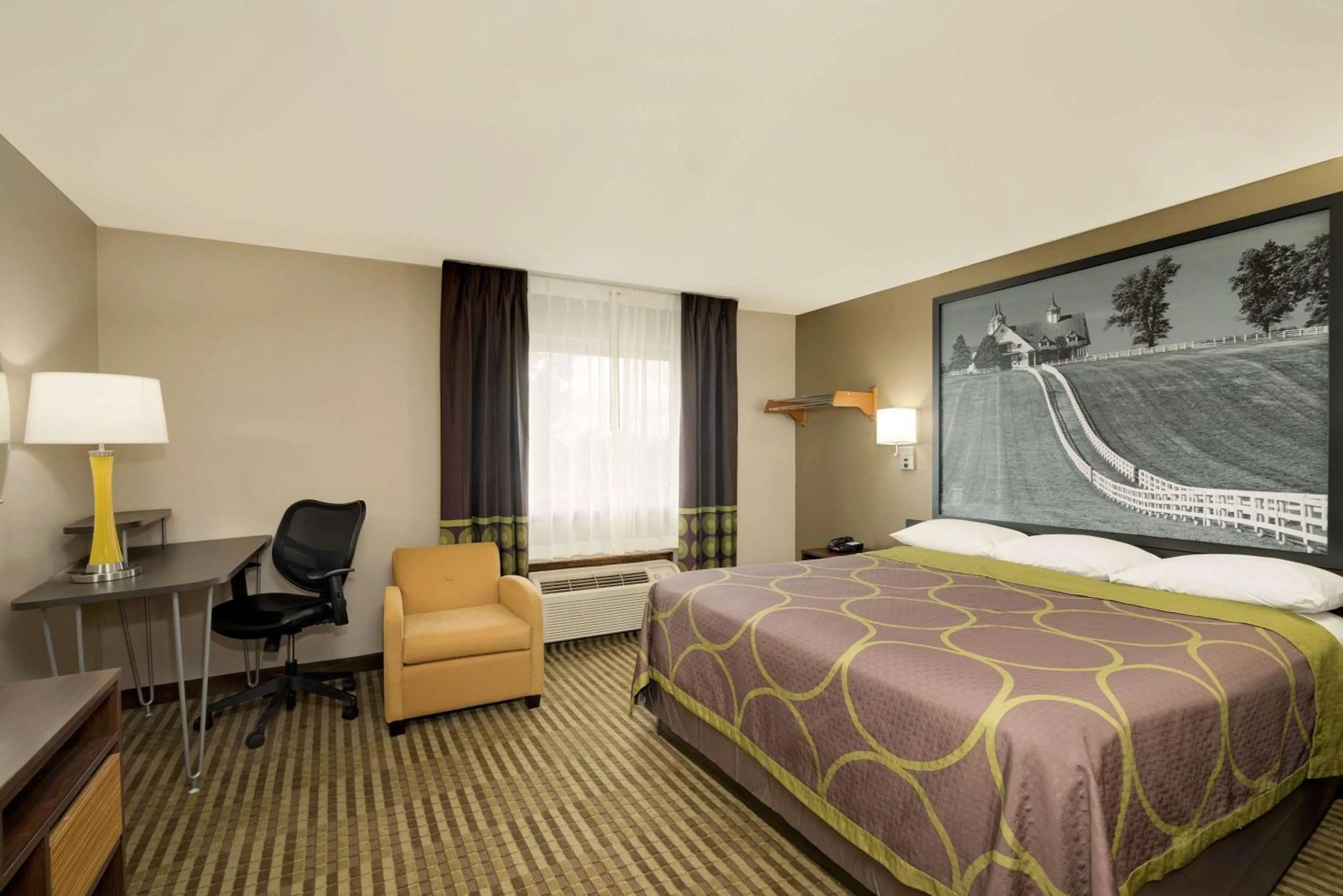 Photo of the whole room, Bed in Super 8 by Wyndham Lexington Hamburg Area