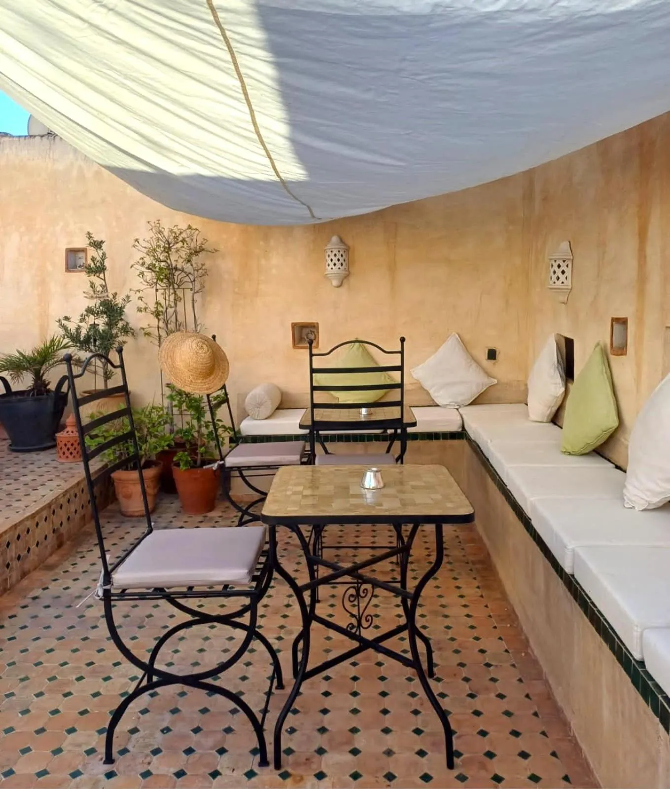 Patio, Bed in Dar El Bali