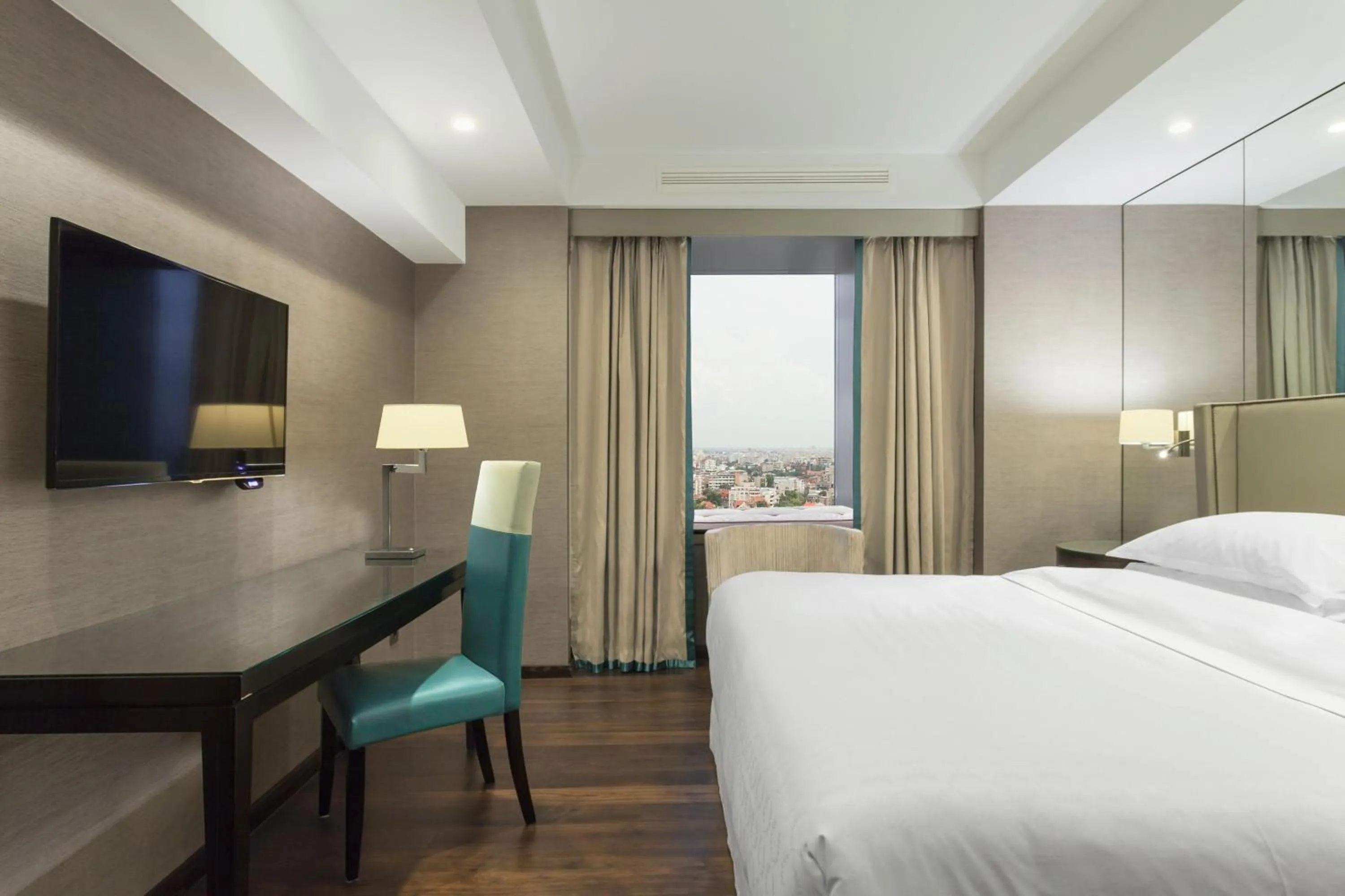 Photo of the whole room, Bed in Sheraton Bucharest Hotel