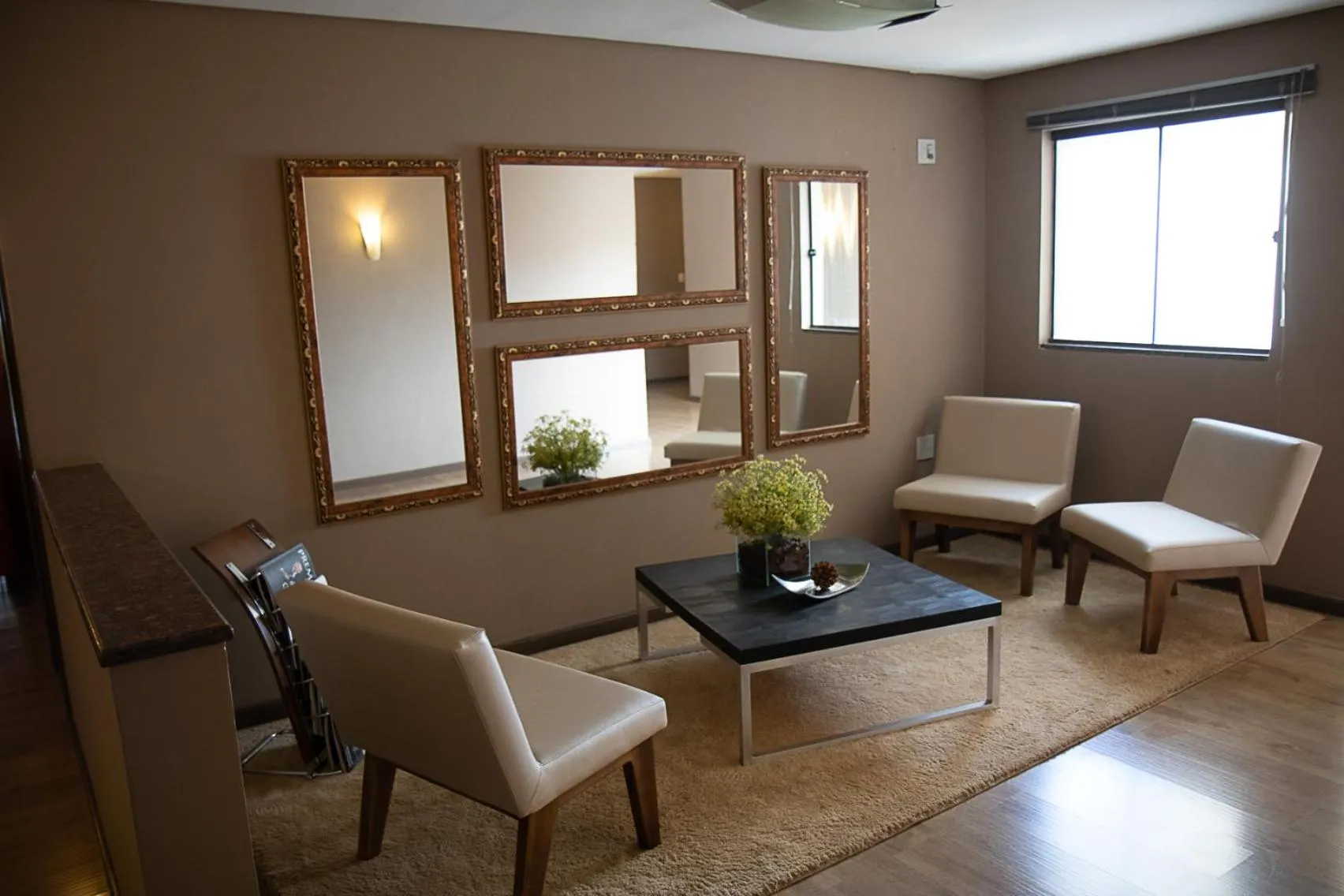 Seating area in Maximus Business by - Easy Hotéis