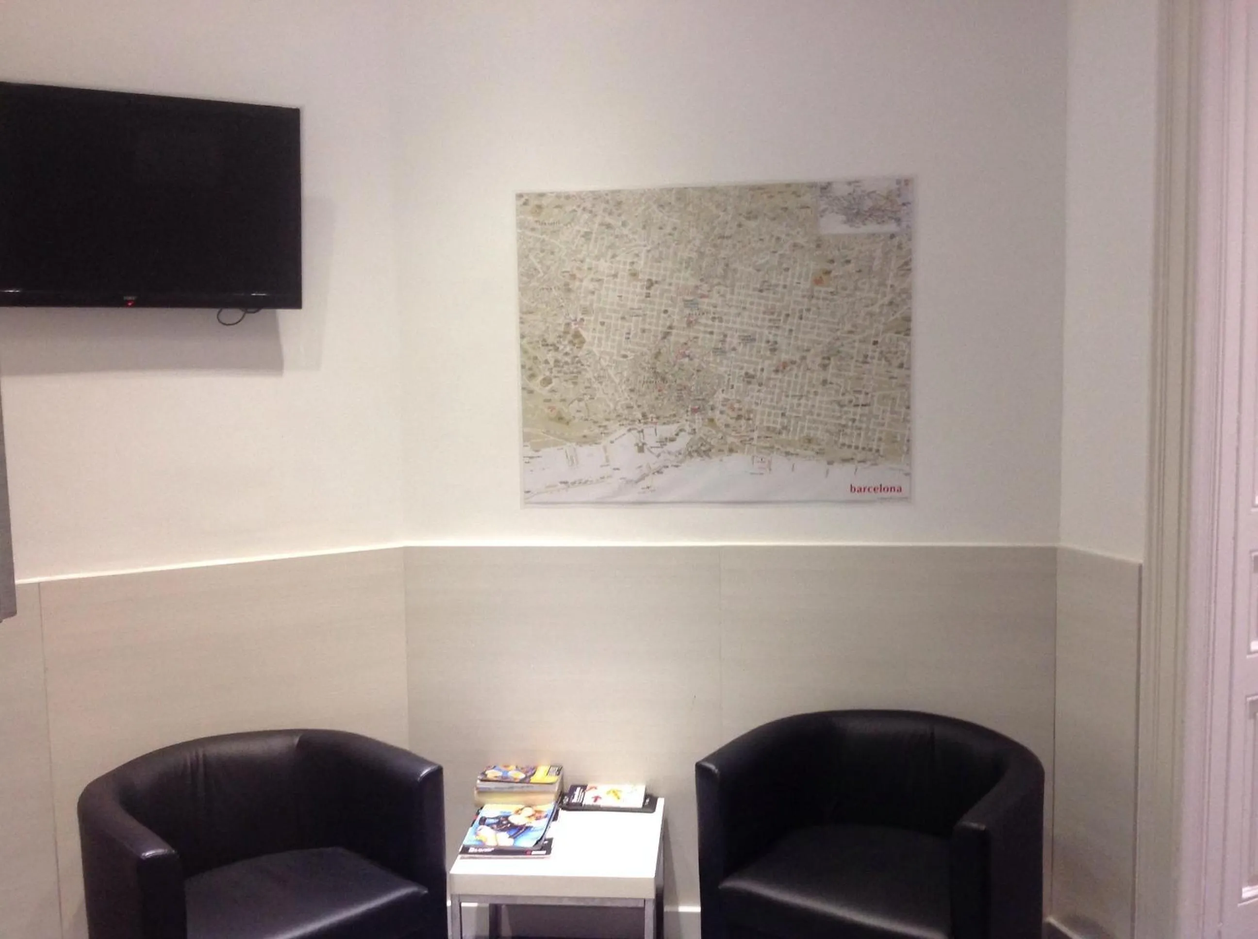 Lobby or reception in Hostalin Barcelona Diputacion