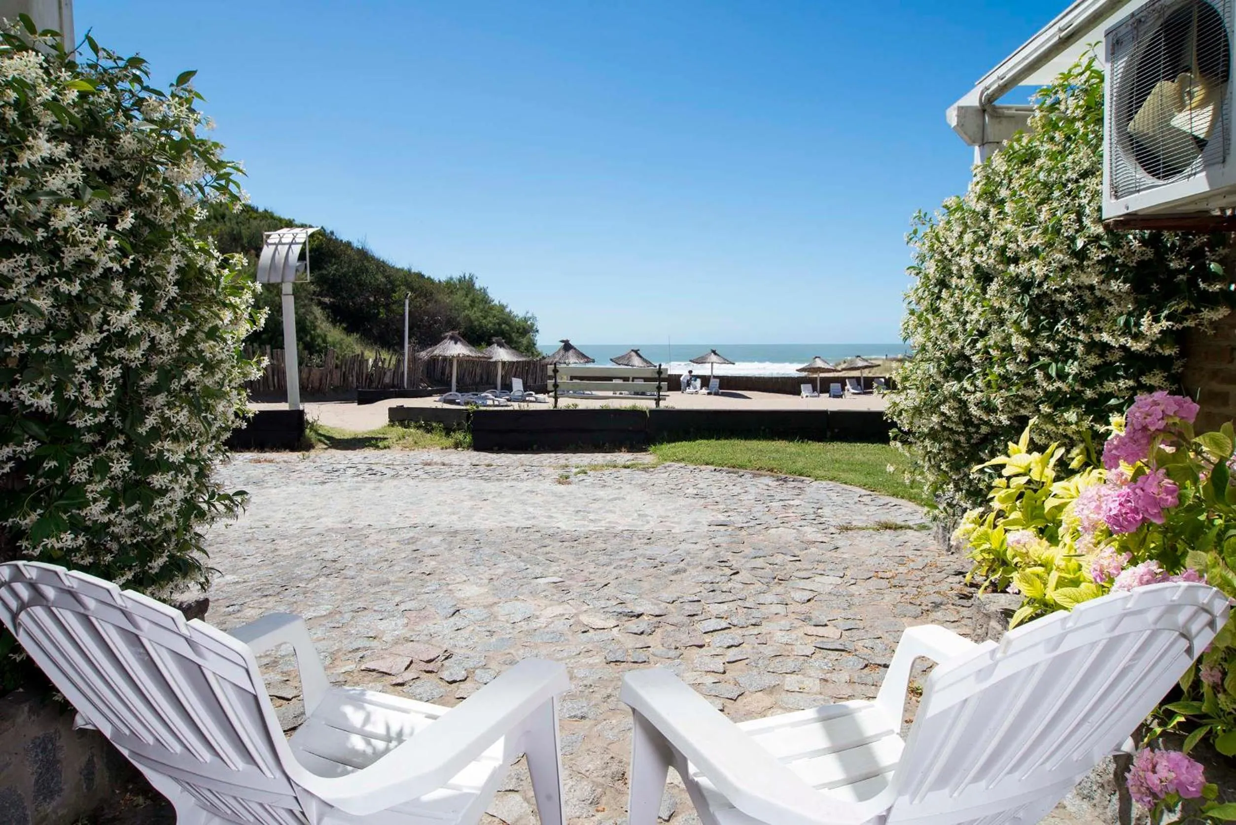 Patio in Carilo Soleil By HS