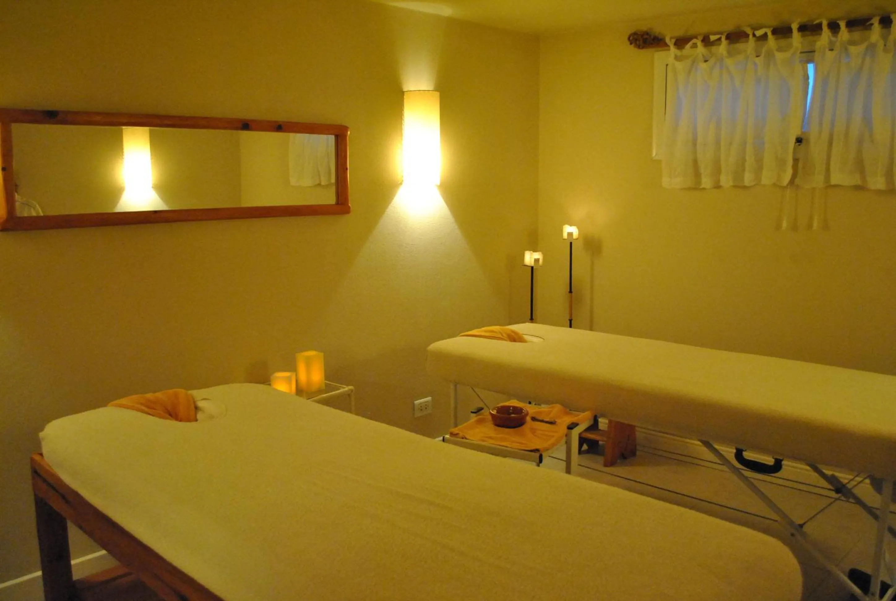 Massage in Carilo Soleil By HS