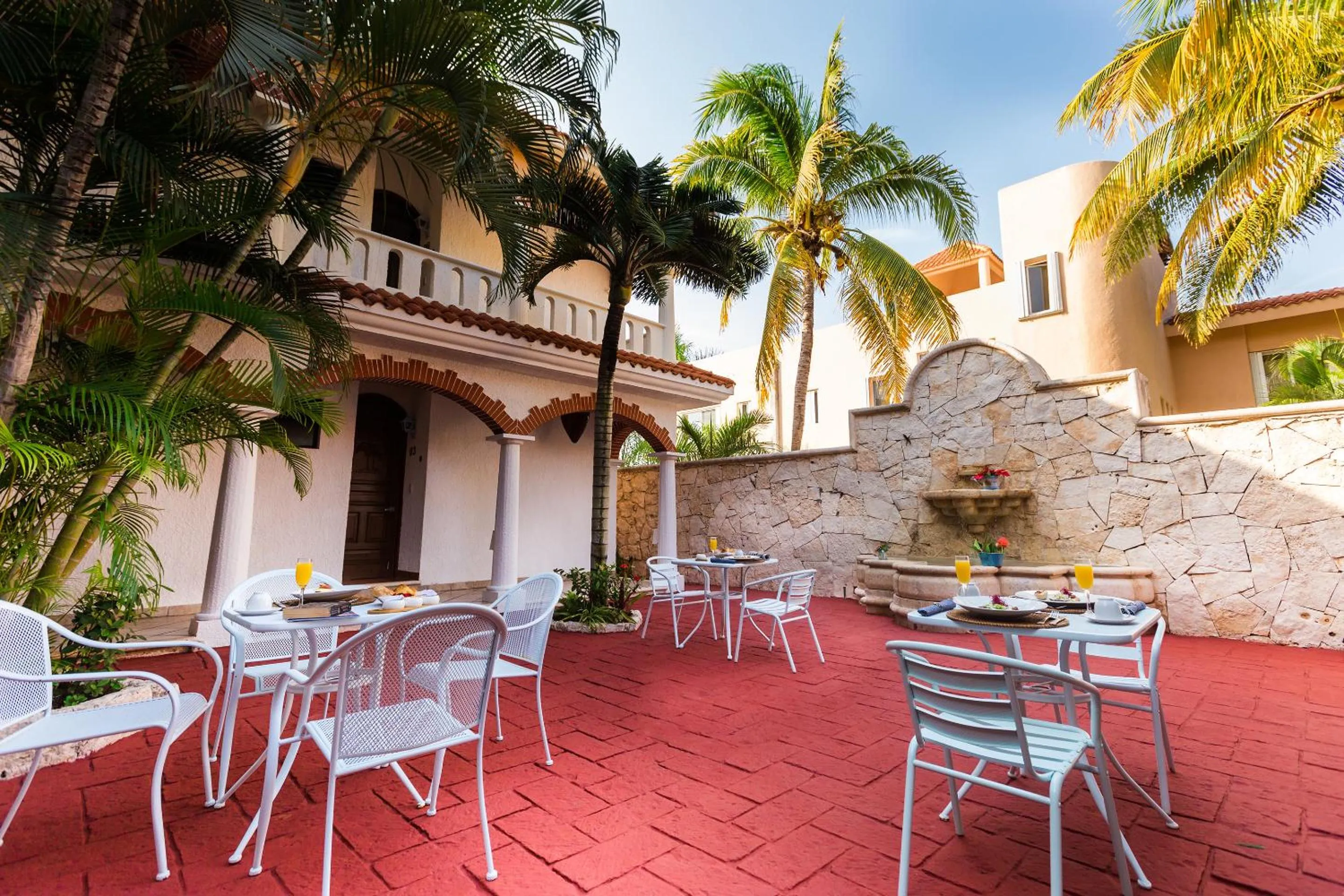 Area and facilities in Chez Waffle Hotel