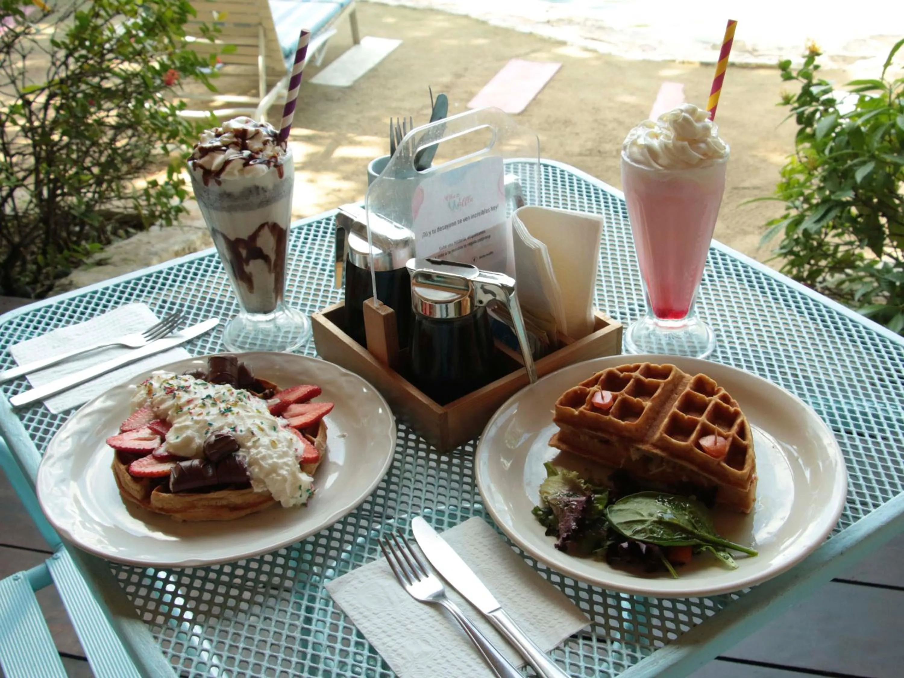 Breakfast in Chez Waffle Hotel