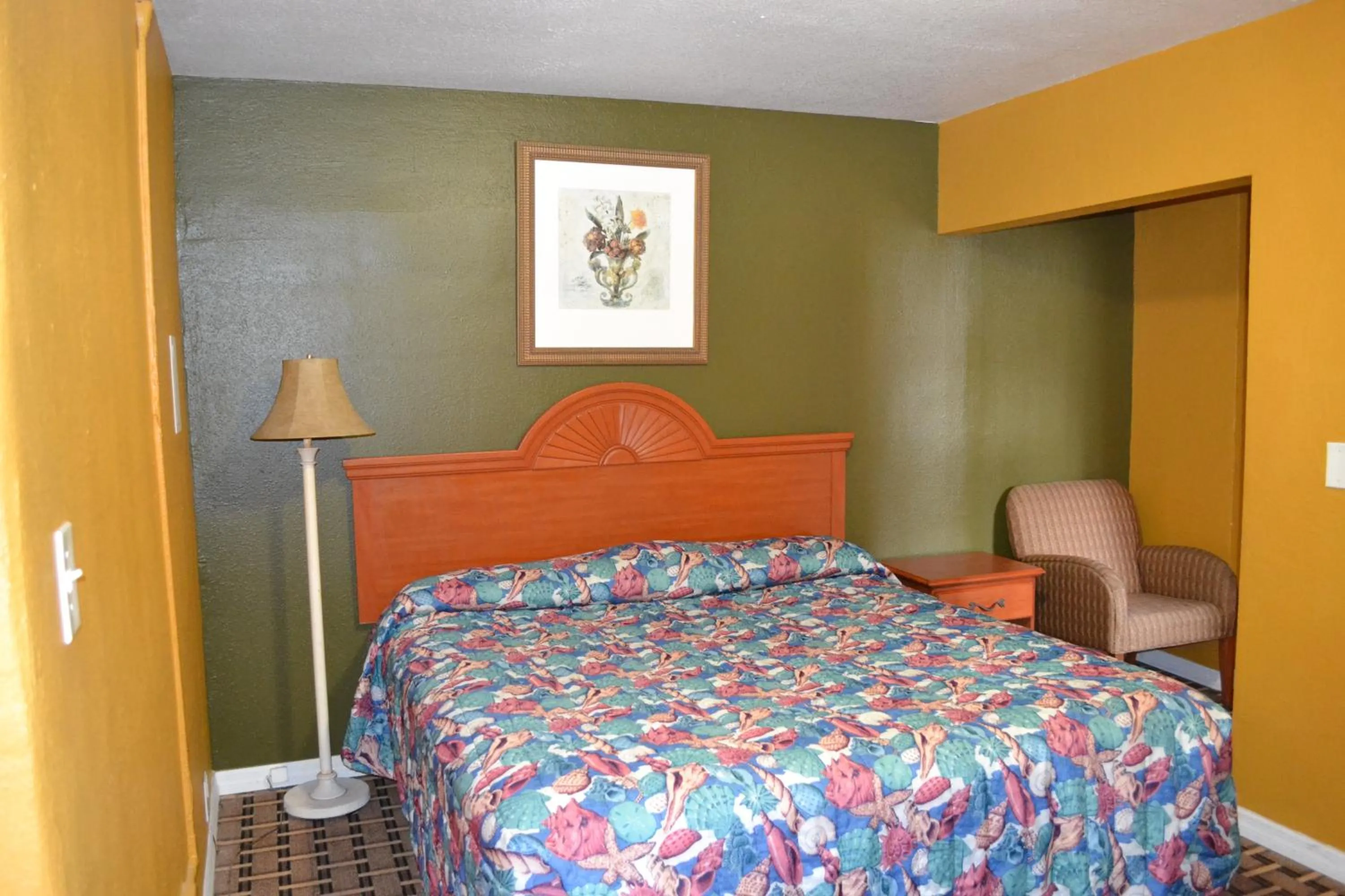 Bed in San Marina Motel Daytona