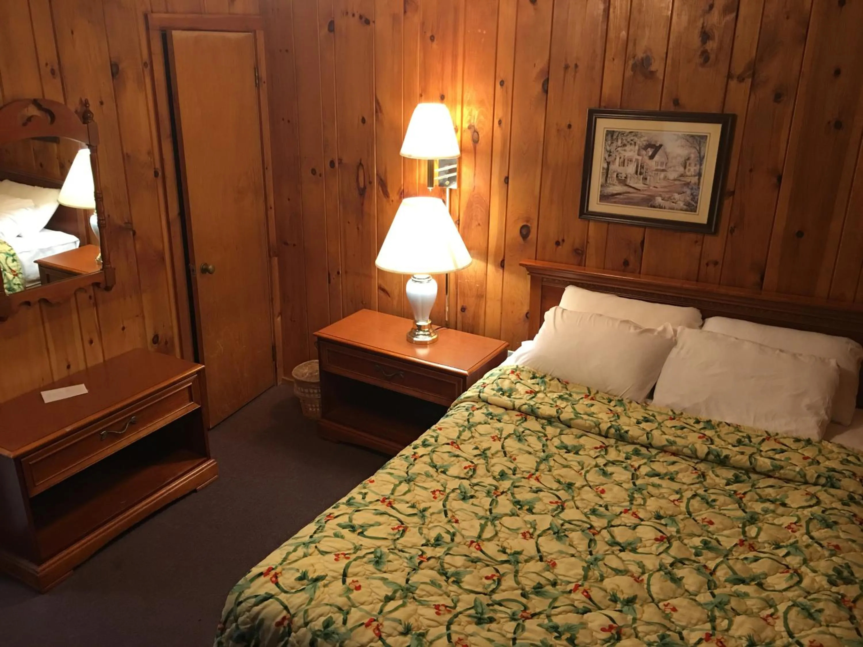 Living room, Bed in Doray Motel Lake George