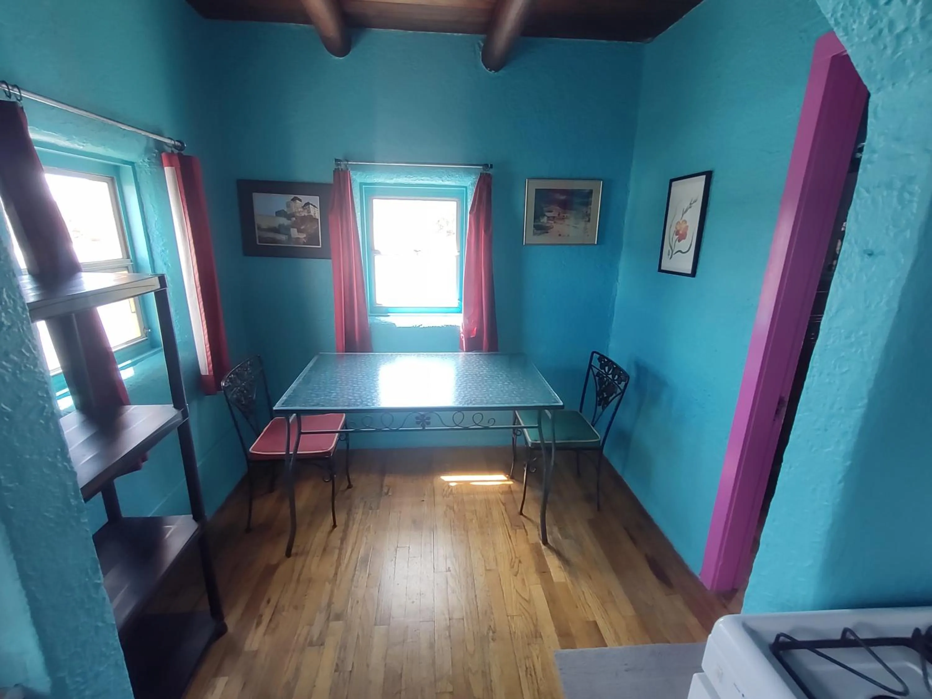 Dining area in Pelican Spa