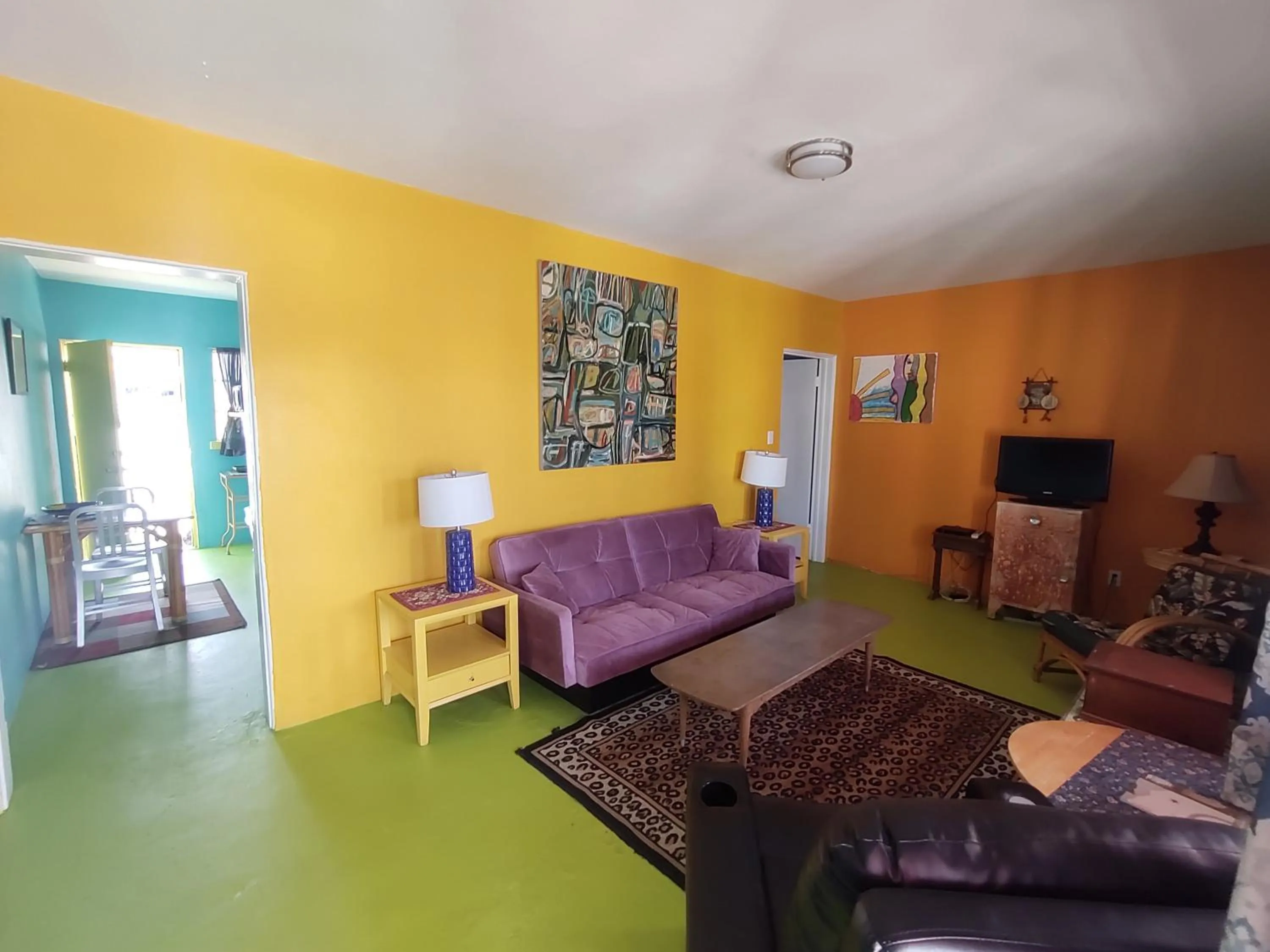 Communal lounge/ TV room in Pelican Spa