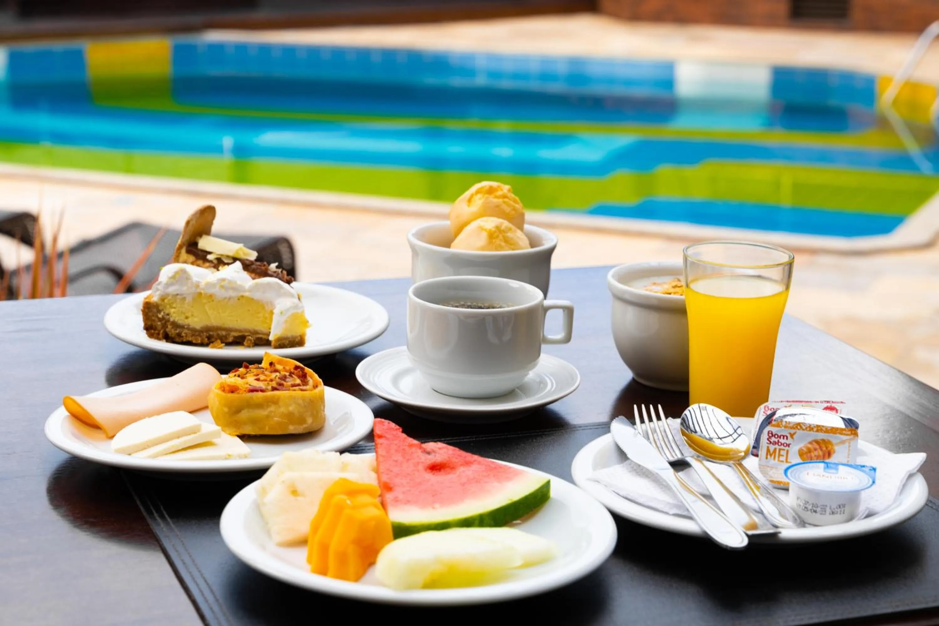 Breakfast in Boulevard Beach Canasvieiras Hotel