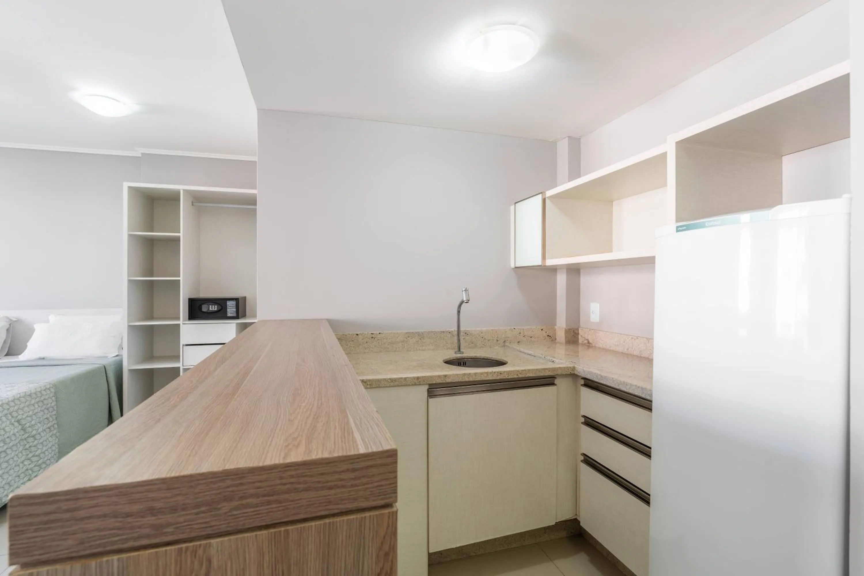 Kitchen or kitchenette in Boulevard Beach Canasvieiras Hotel
