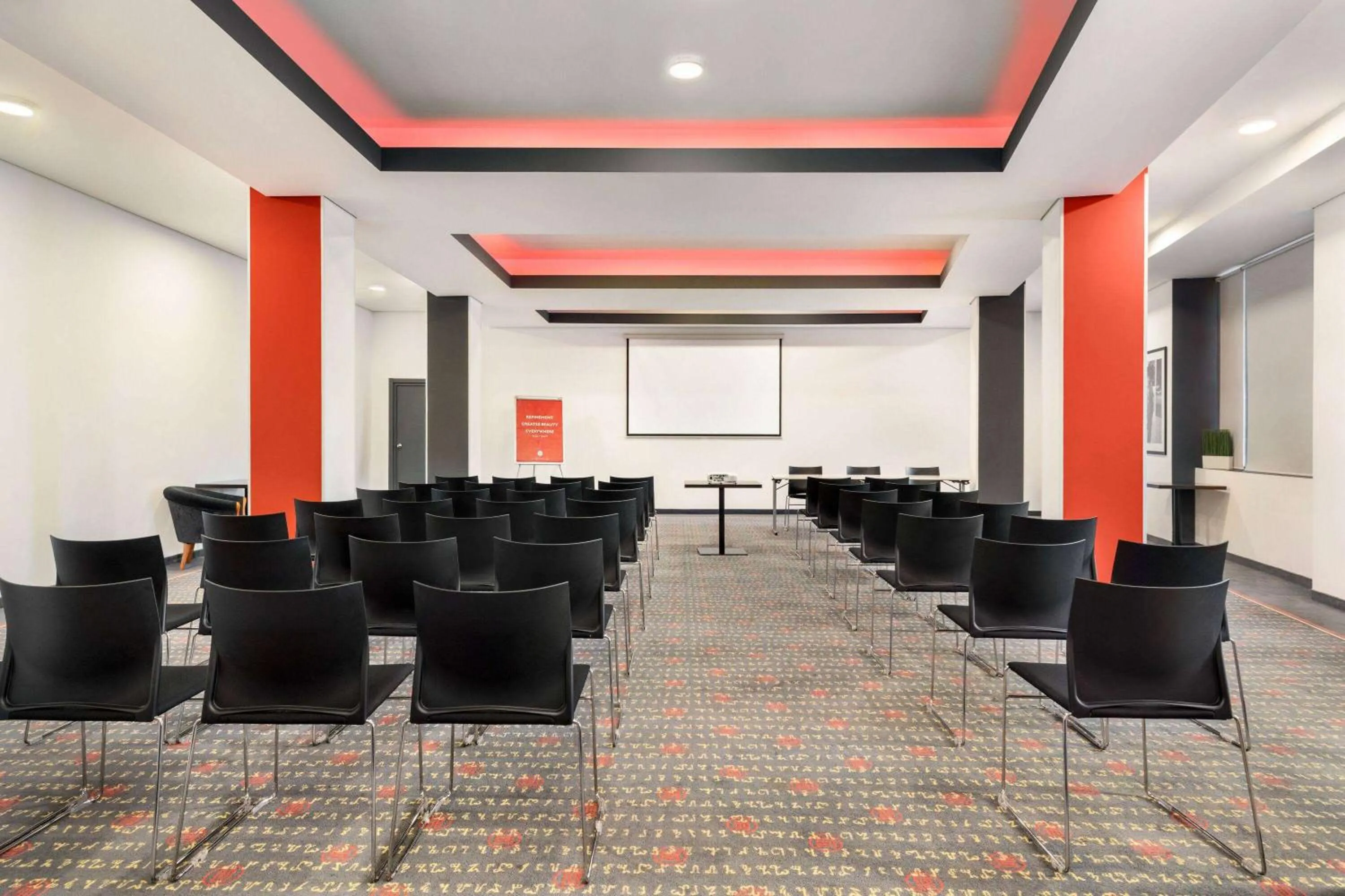 Meeting/conference room in Vienna House Easy by Wyndham Bucharest Airport