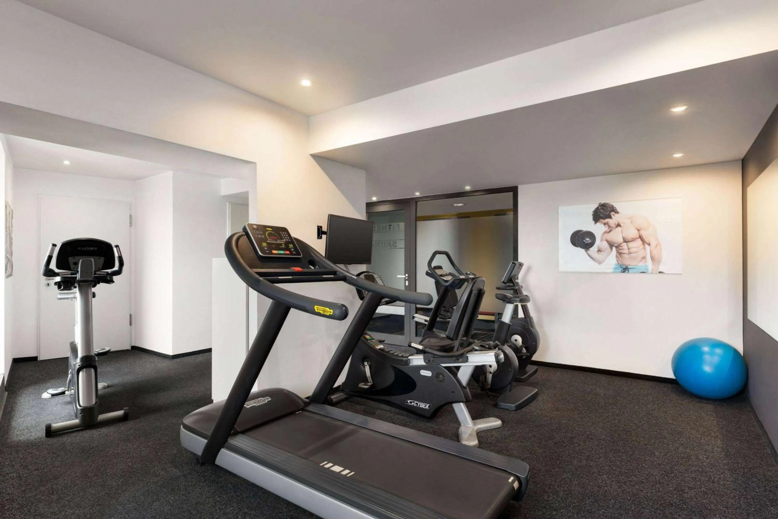 Fitness centre/facilities in Vienna House Easy by Wyndham Bucharest Airport