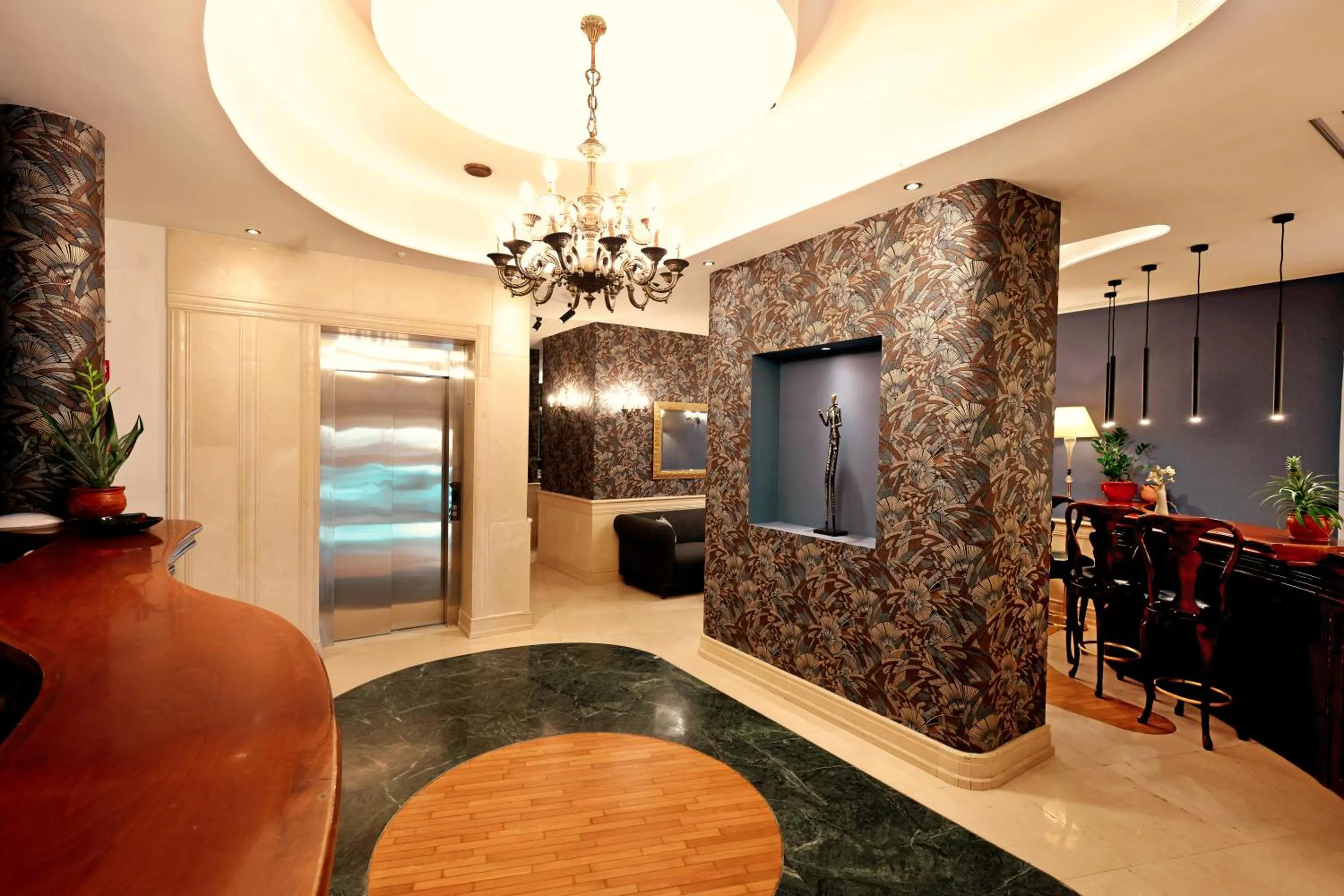 Lobby or reception in Zeus Essence Bucharest Opera