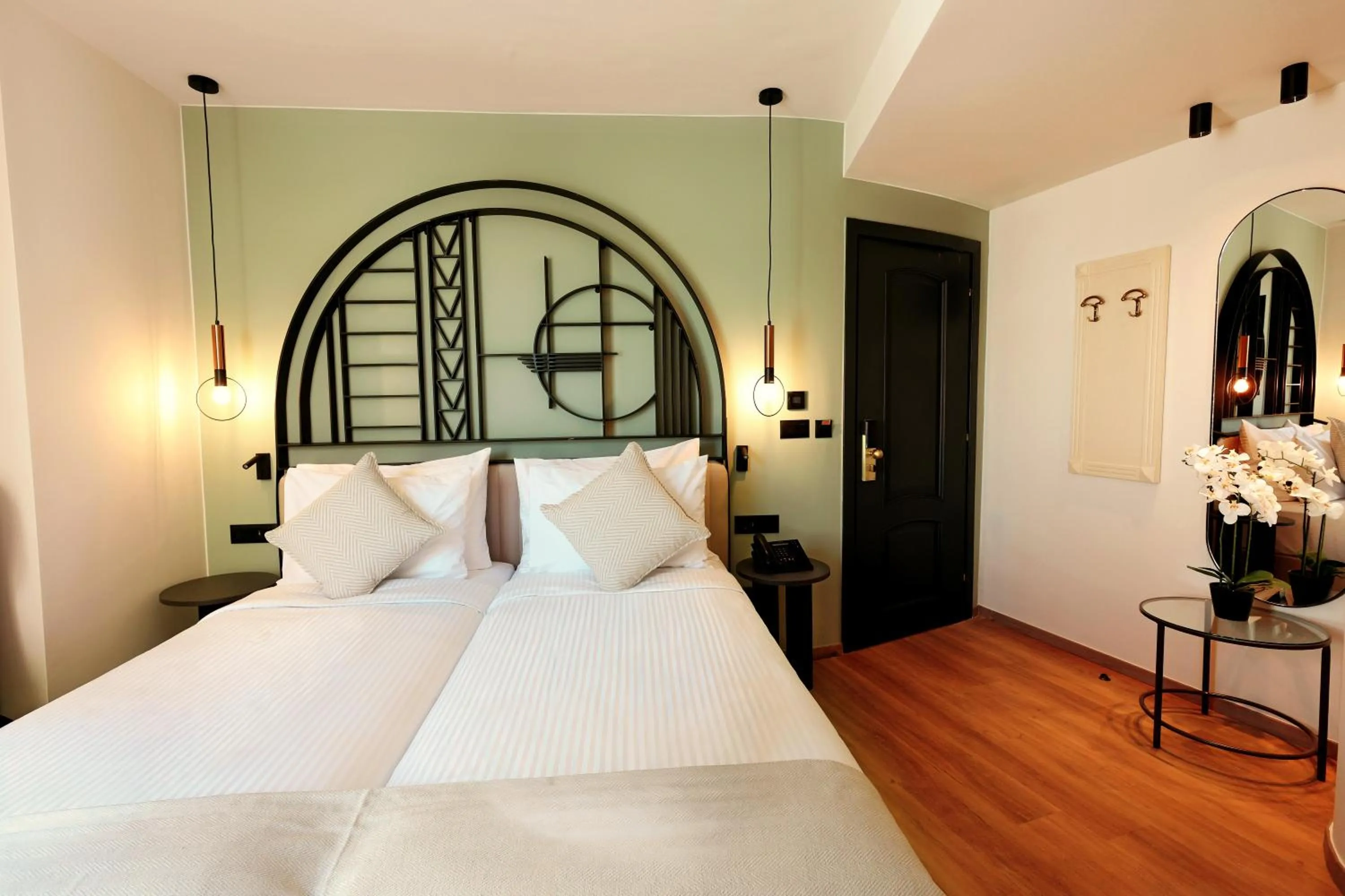 Bed in Zeus Essence Bucharest Opera