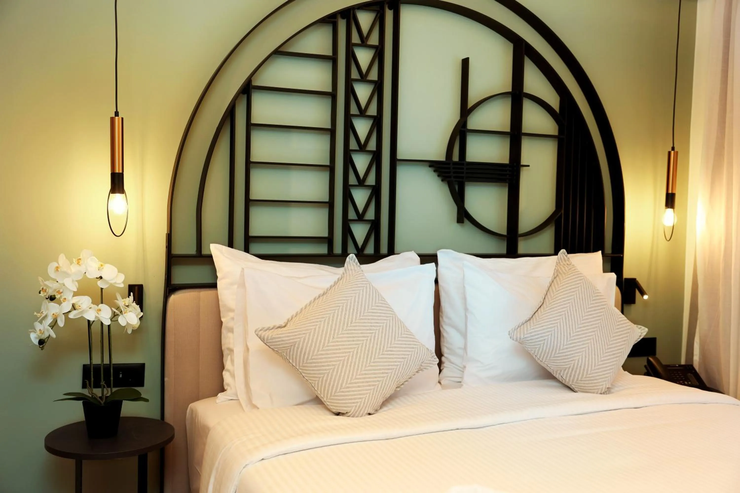 Bed in Zeus Essence Bucharest Opera