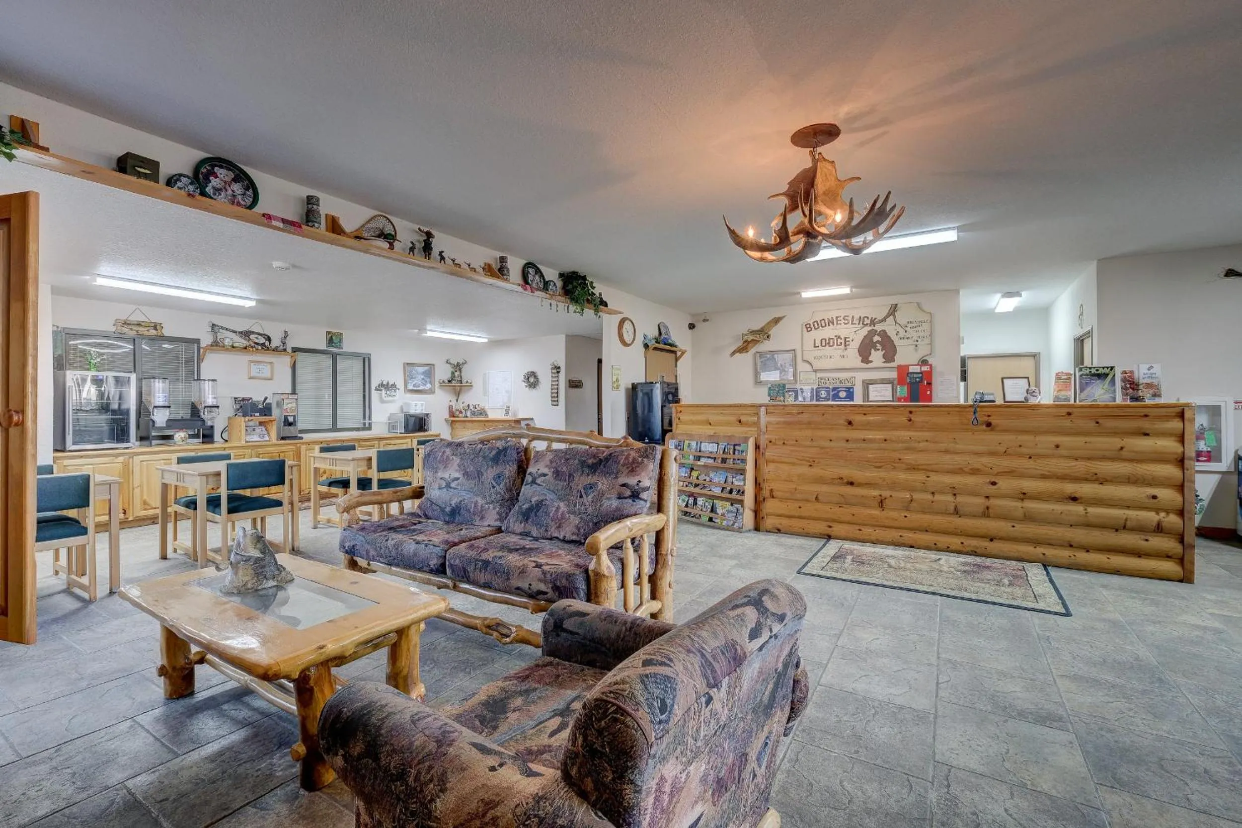 Lobby or reception in Booneslick Lodge - Neosho