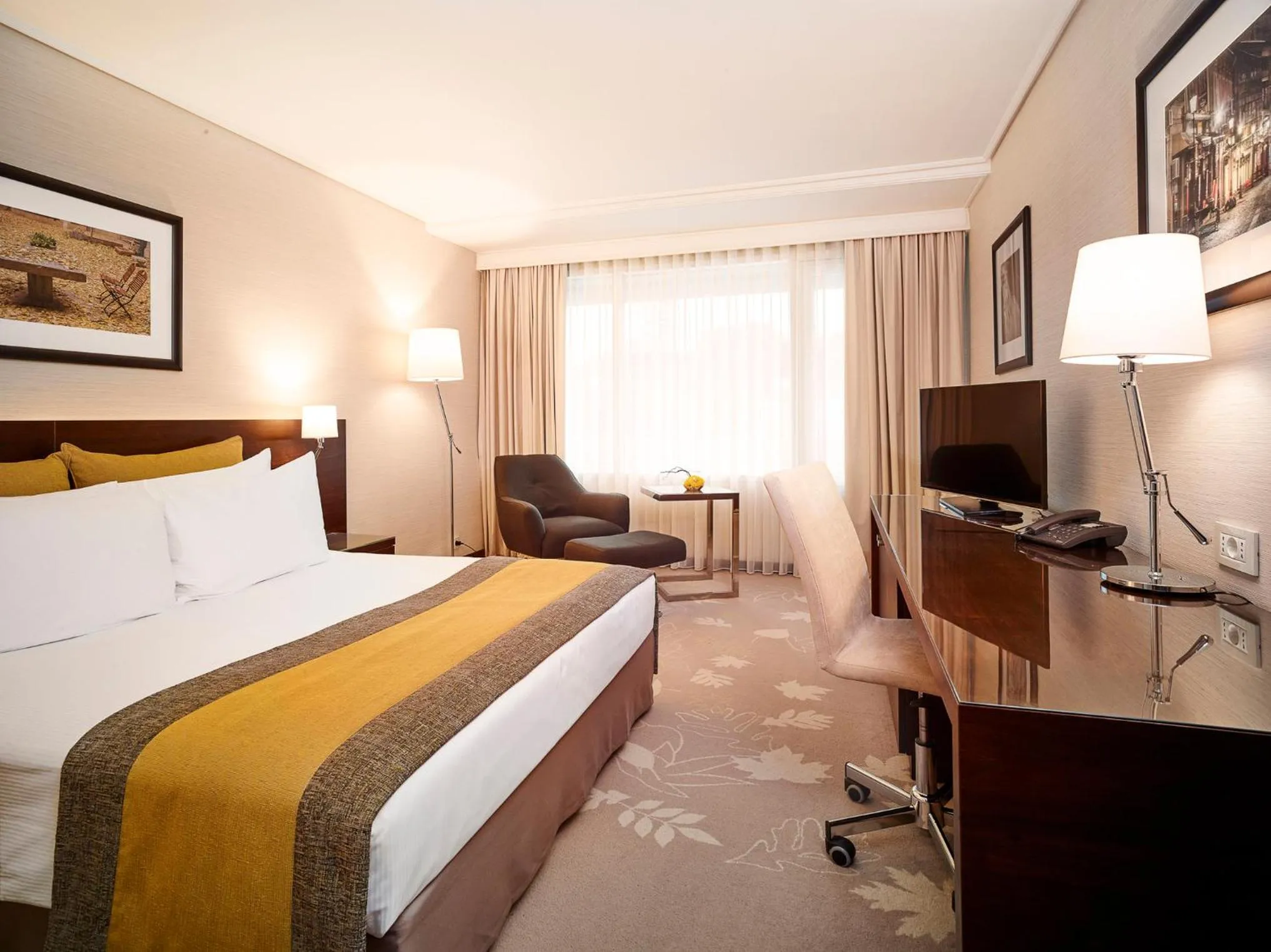 Photo of the whole room, Bed in Crowne Plaza Bucharest by IHG