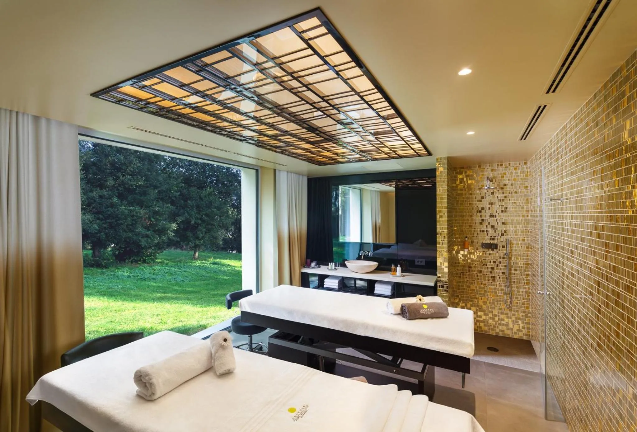 Fitness centre/facilities, Bed in Crowne Plaza Bucharest by IHG