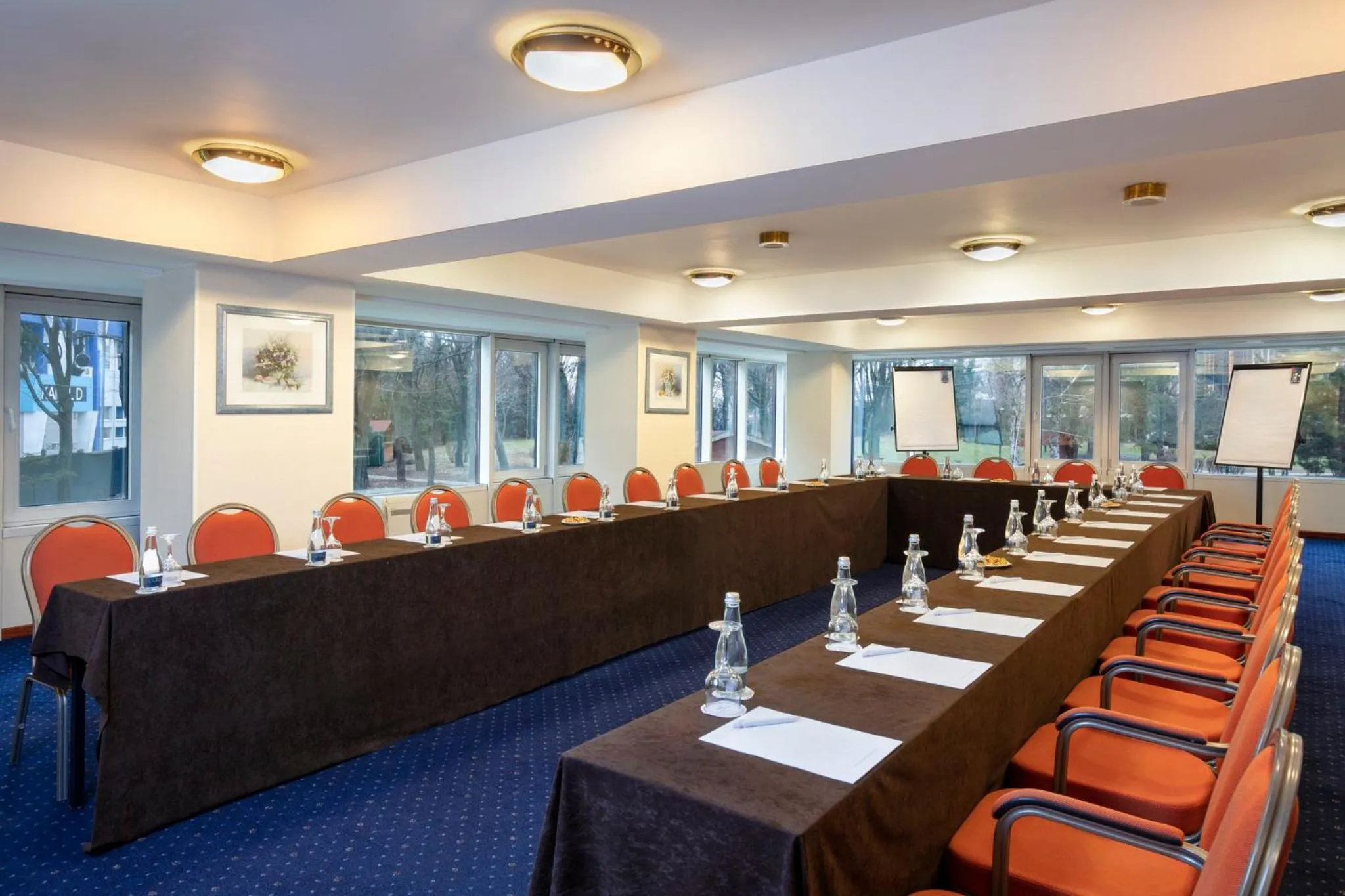 Meeting/conference room in Crowne Plaza Bucharest by IHG