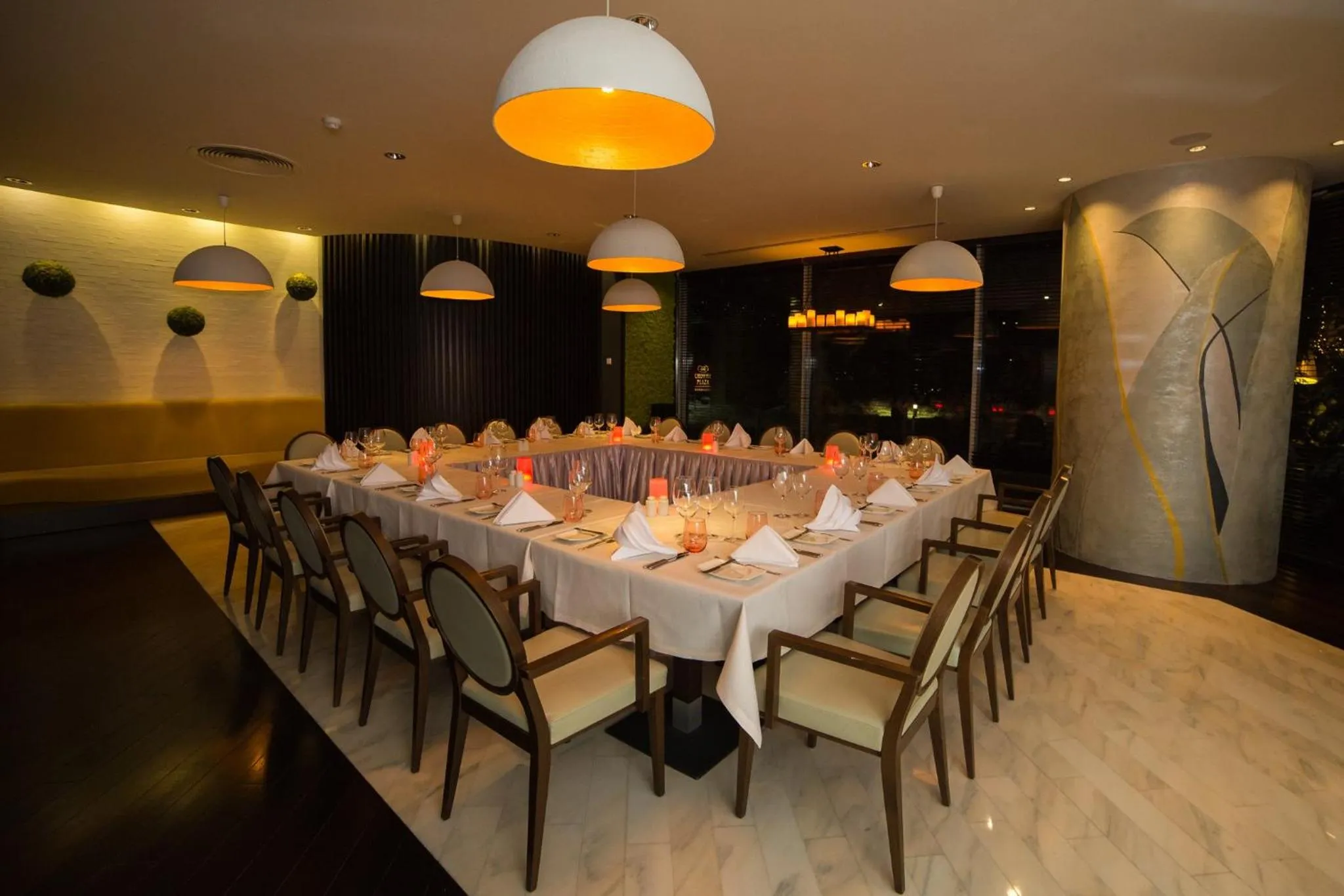 Meeting/conference room in Crowne Plaza Bucharest by IHG