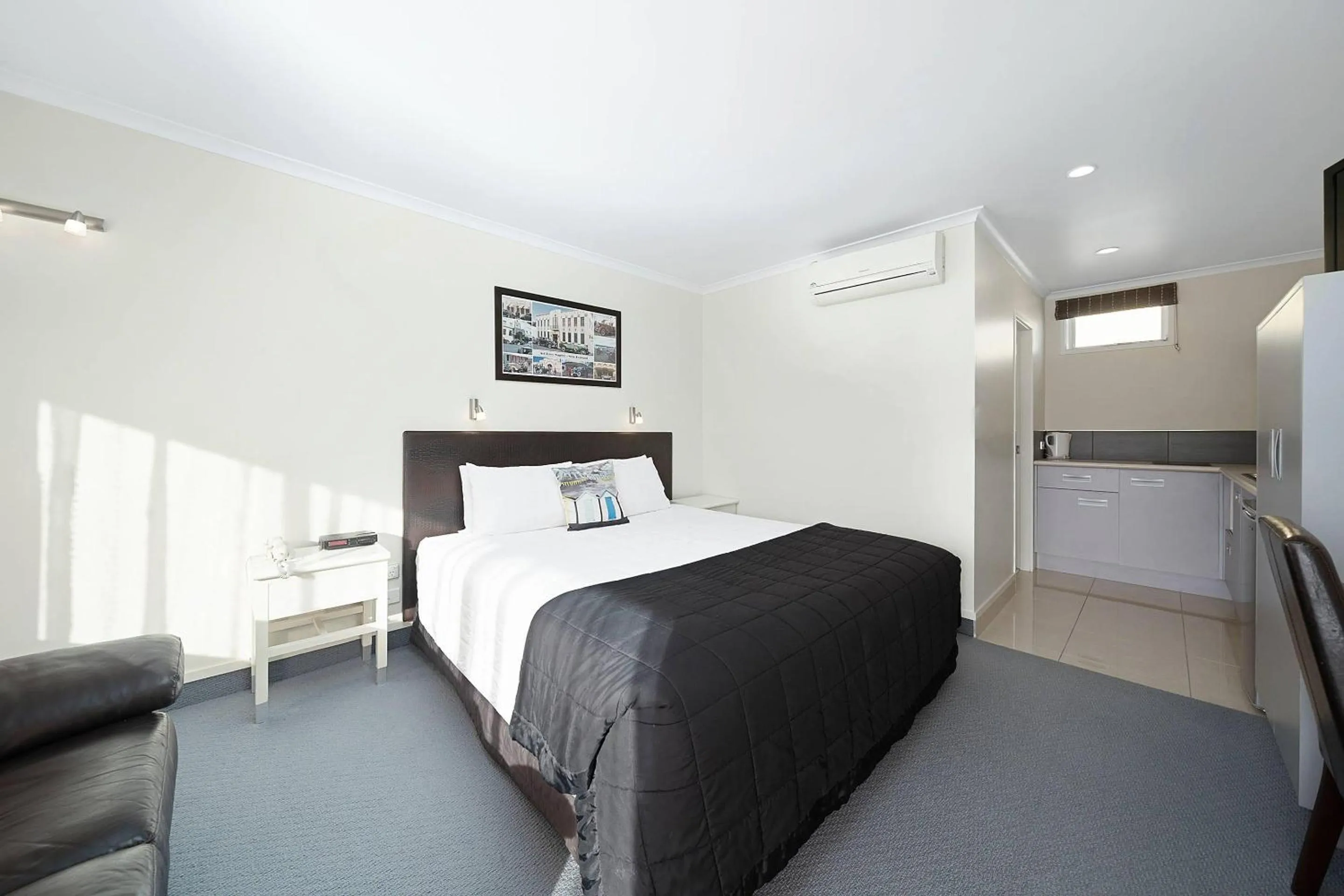 Bedroom, Bed in Quality Inn Napier