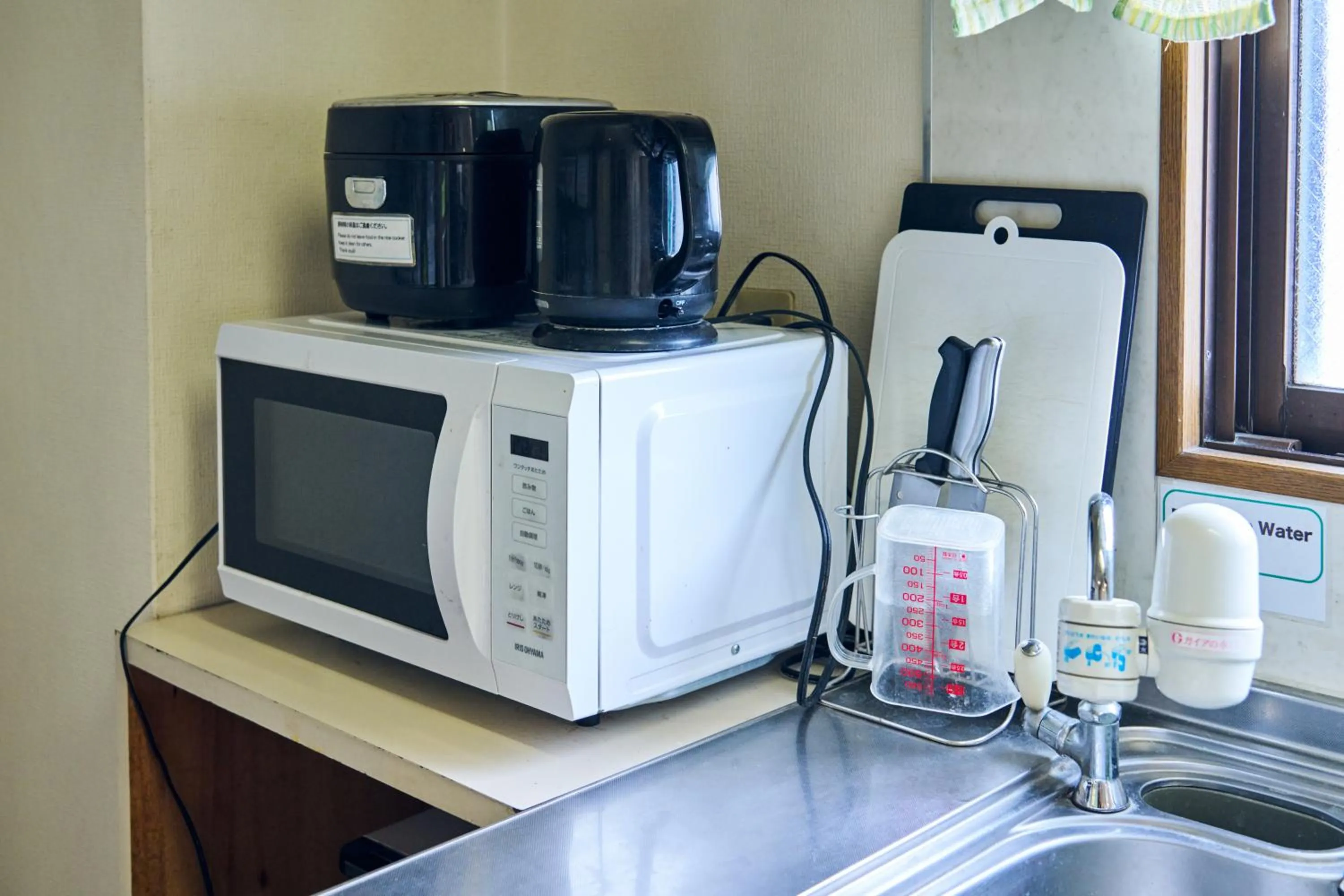 Communal kitchen in Green Guesthouse