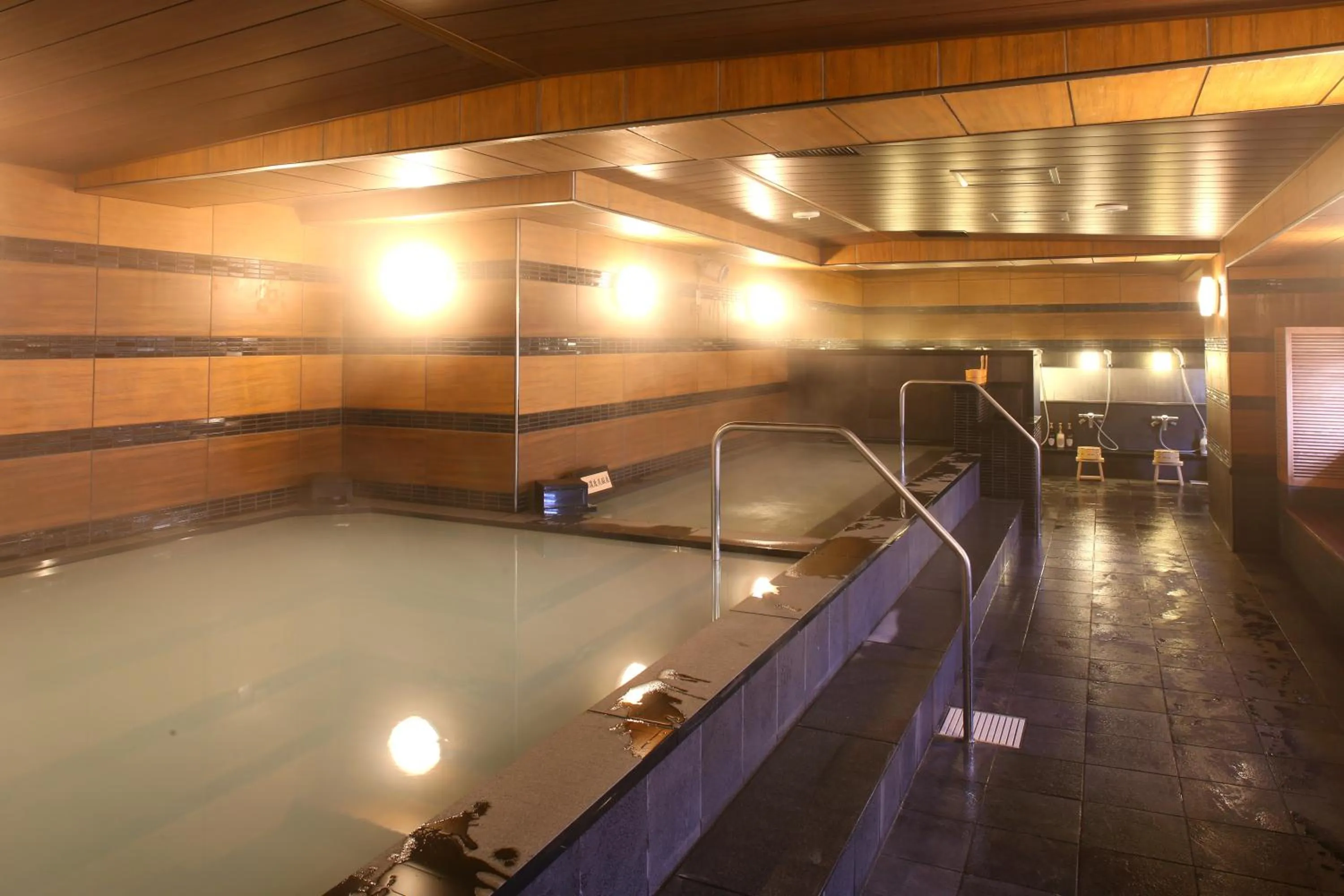 Public Bath in Kobe Port Tower Hotel