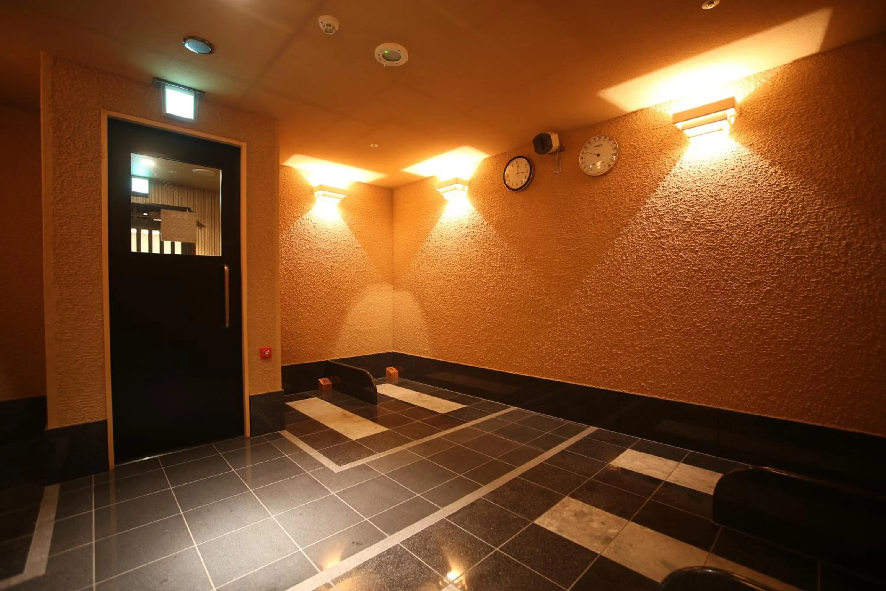 Spa and wellness centre/facilities in Kobe Port Tower Hotel