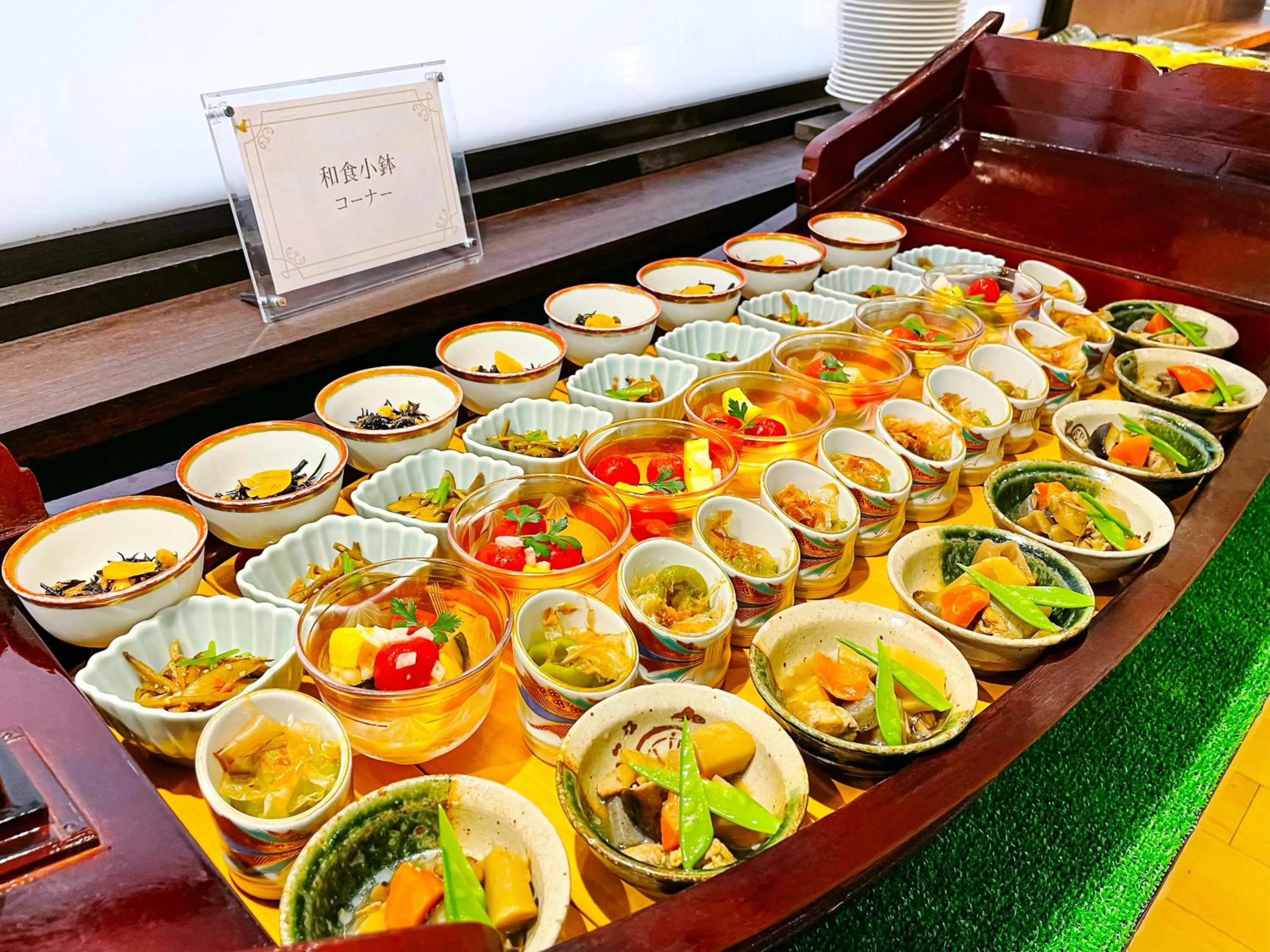 Buffet breakfast in Kobe Port Tower Hotel