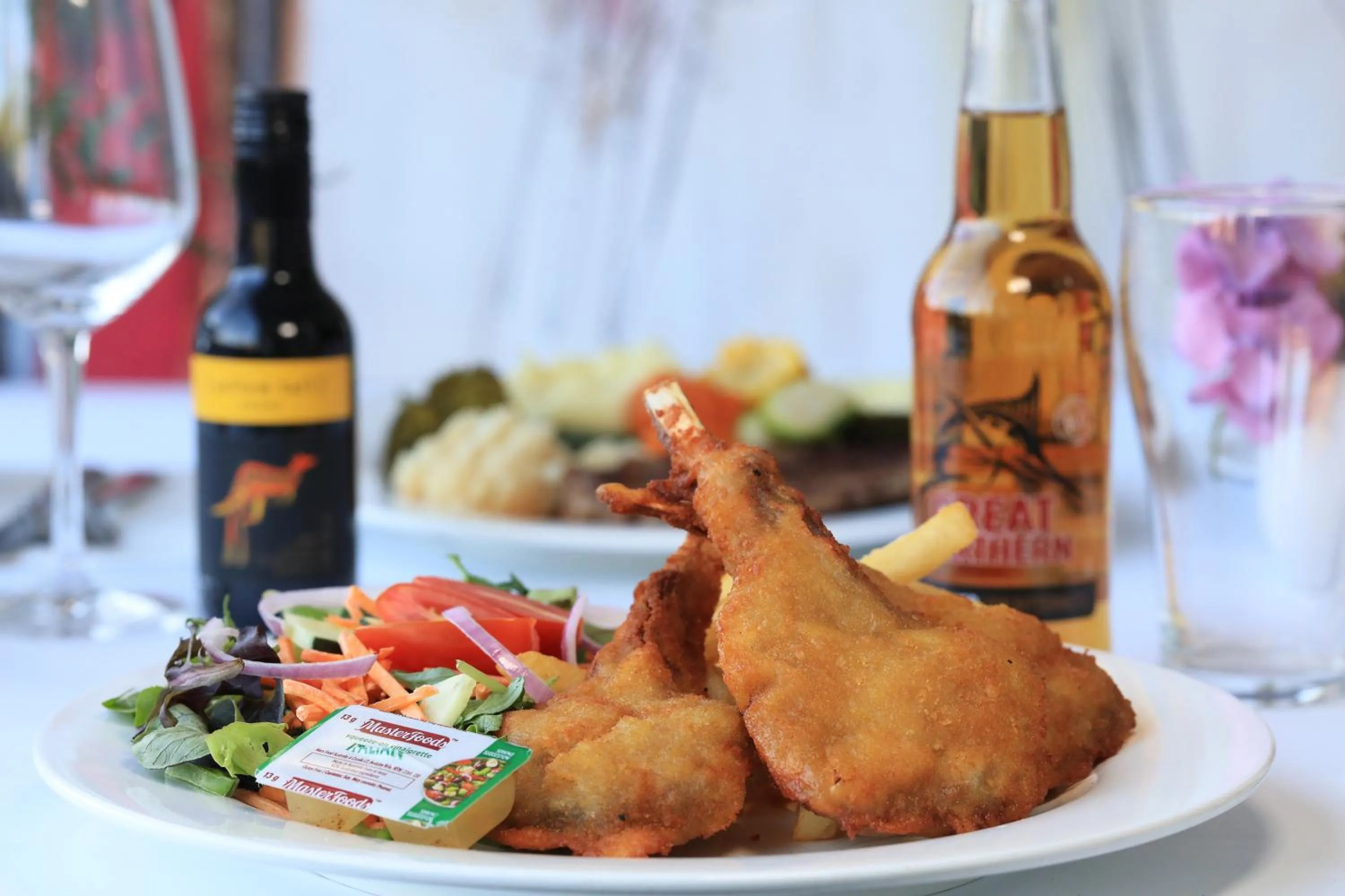 Restaurant/places to eat in Moonraker Motor Inn