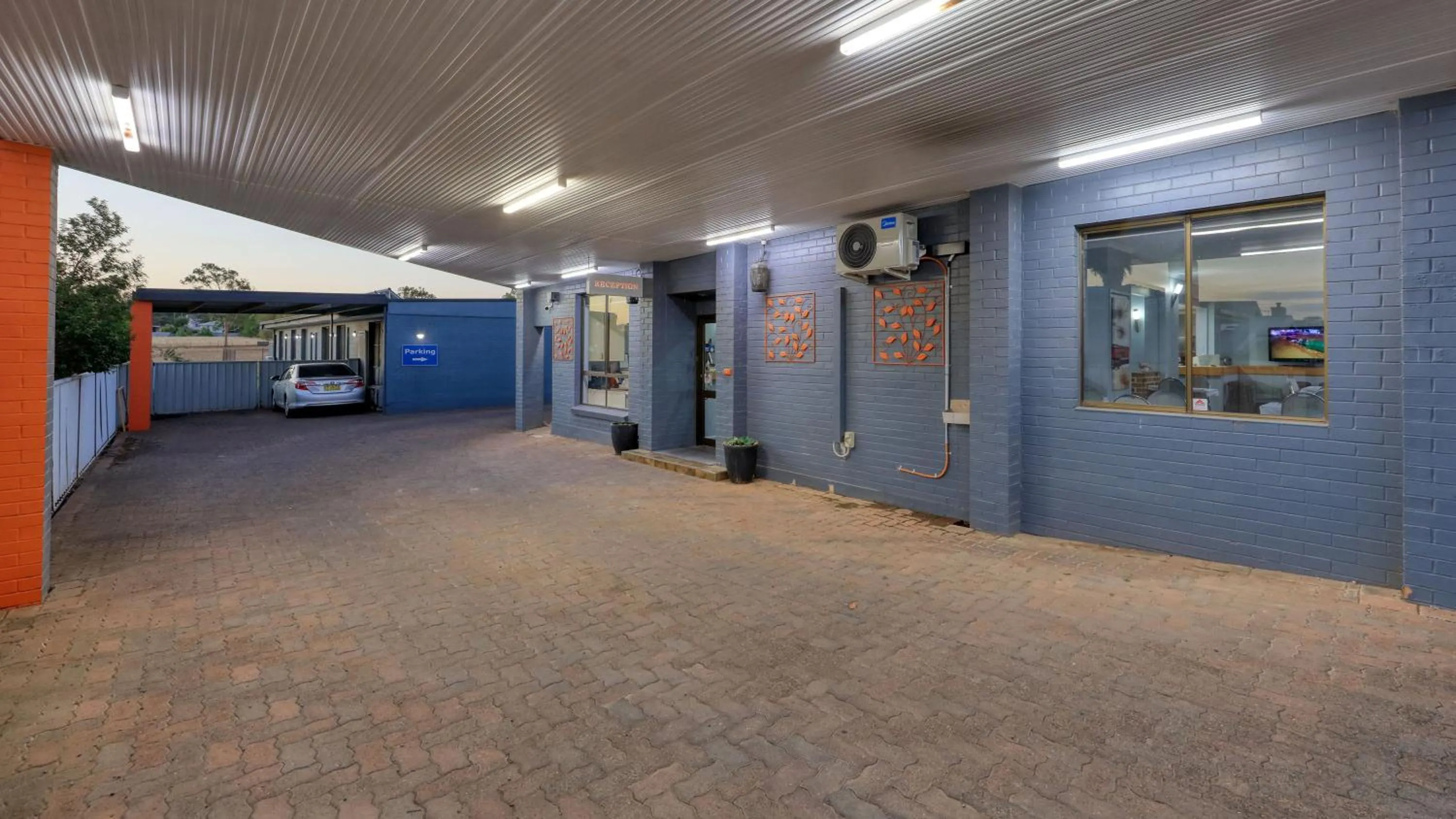 Lobby or reception in Moonraker Motor Inn