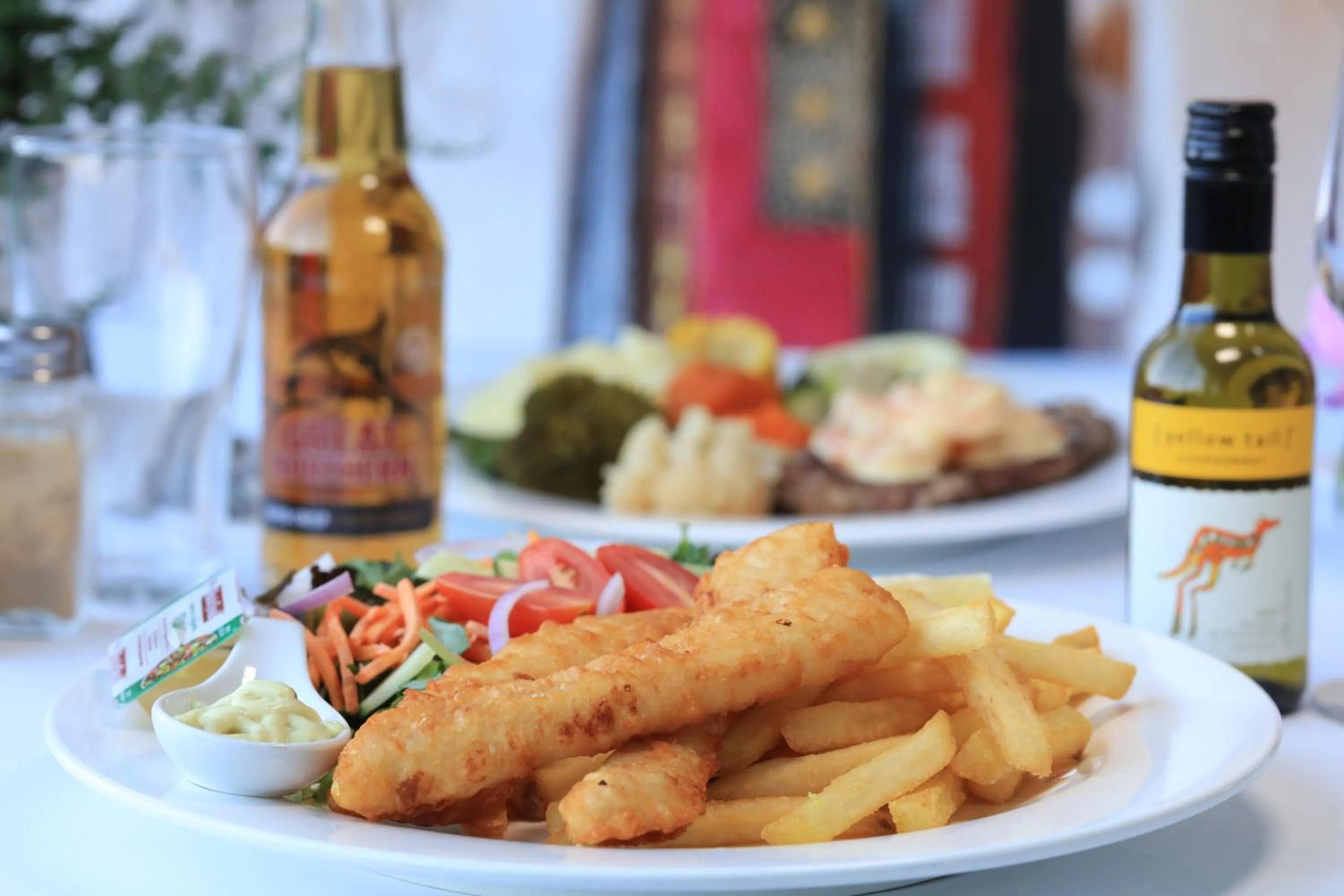 Restaurant/places to eat in Moonraker Motor Inn