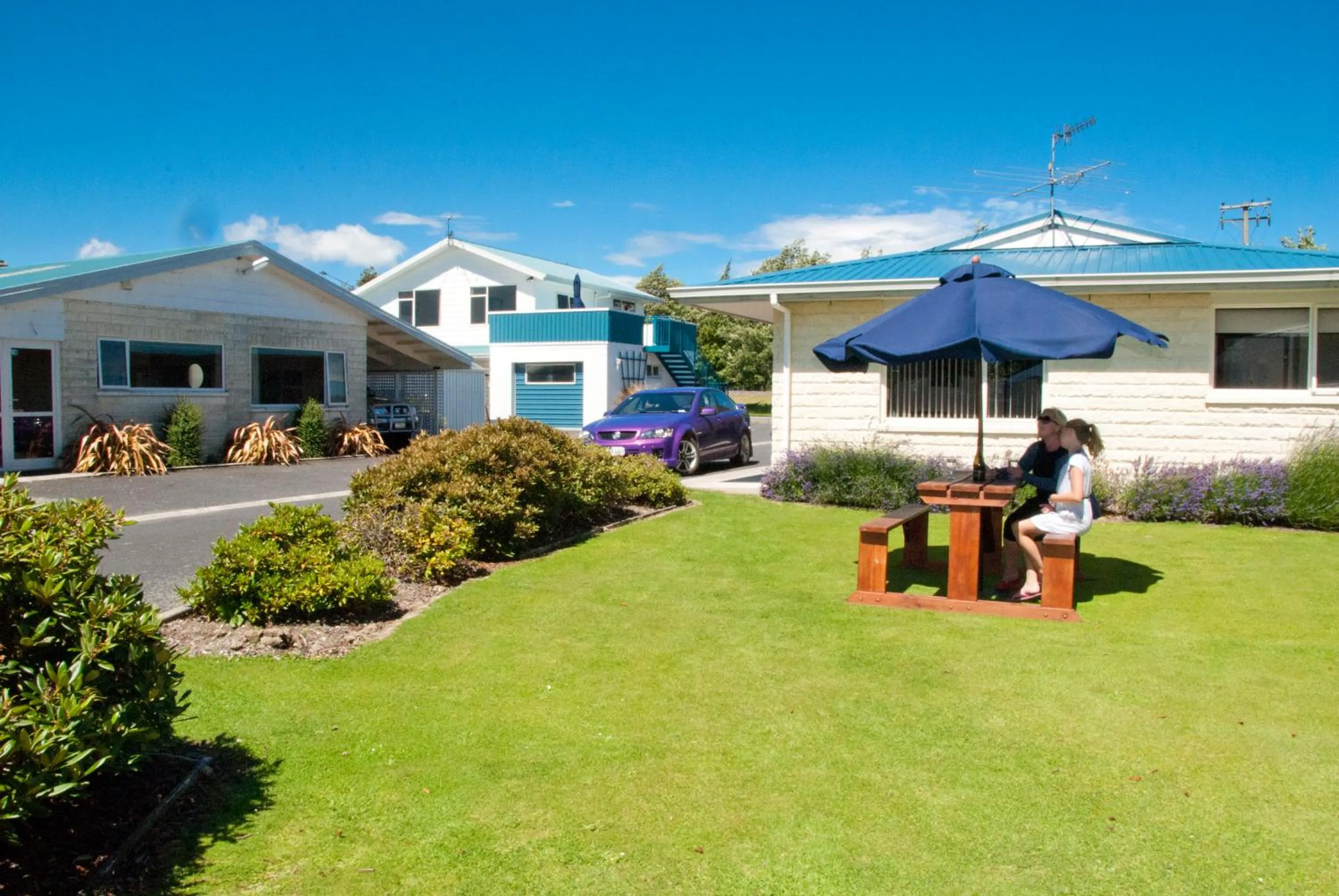 Patio in Esplanade Motels