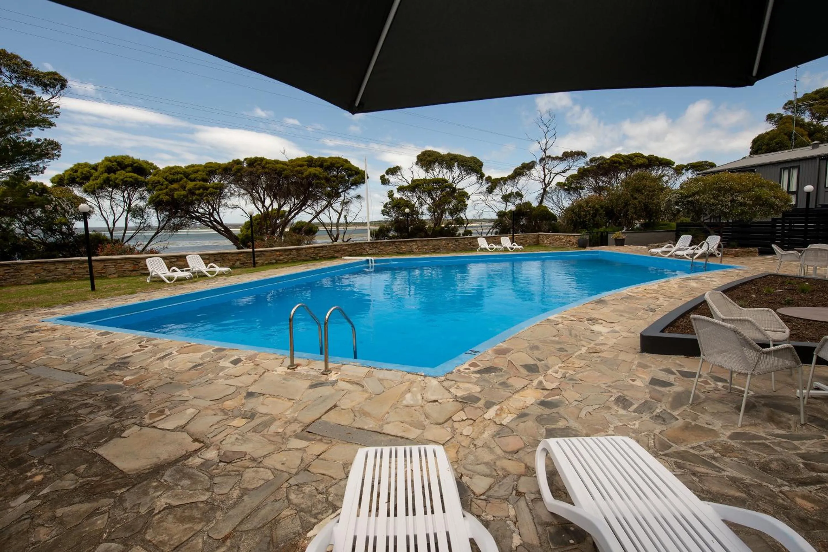 Swimming pool in Mercure Kangaroo Island Lodge