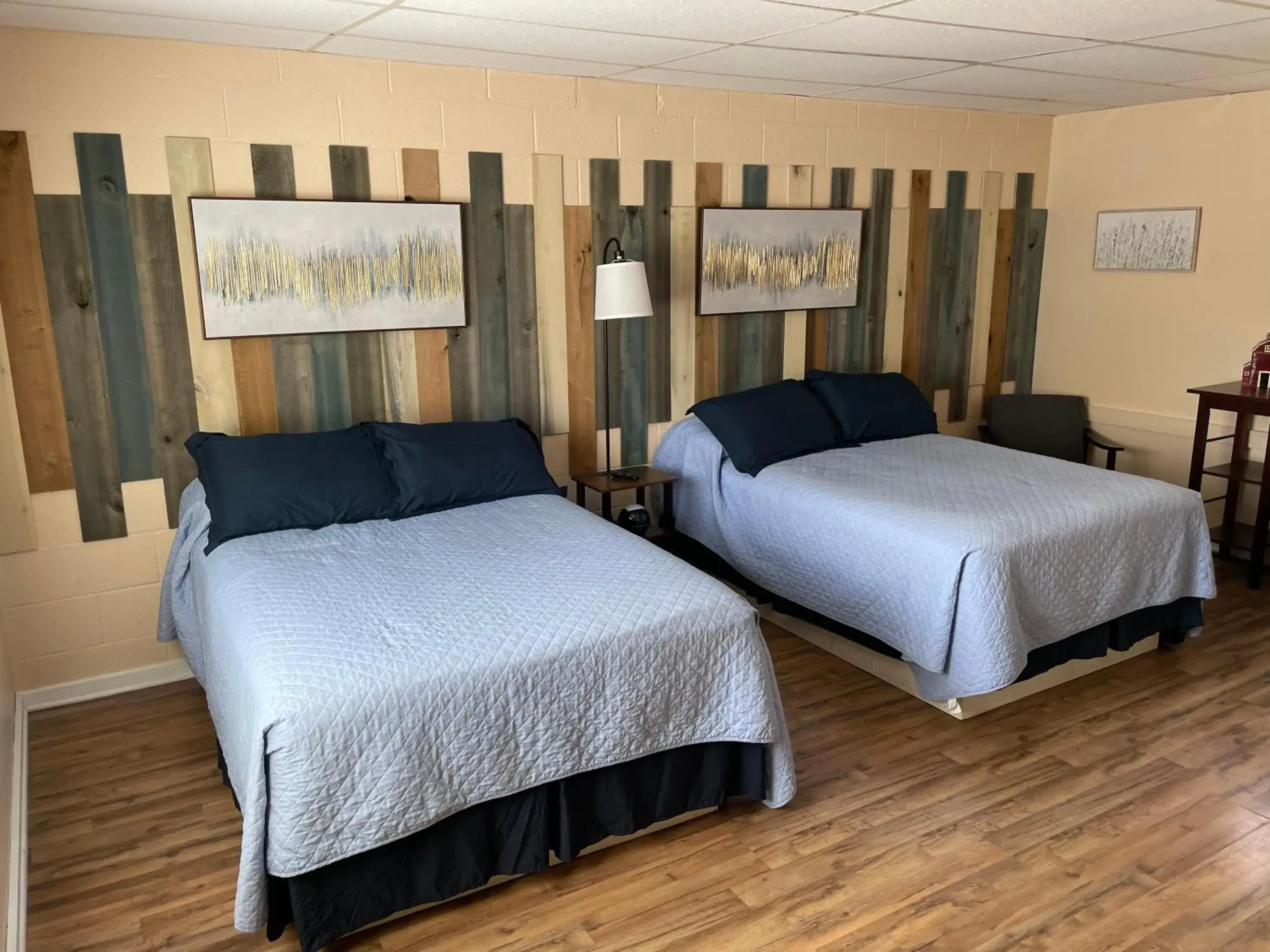 Deluxe Double Room in Riverview Inn Deluxe Double Room in Riverview Inn