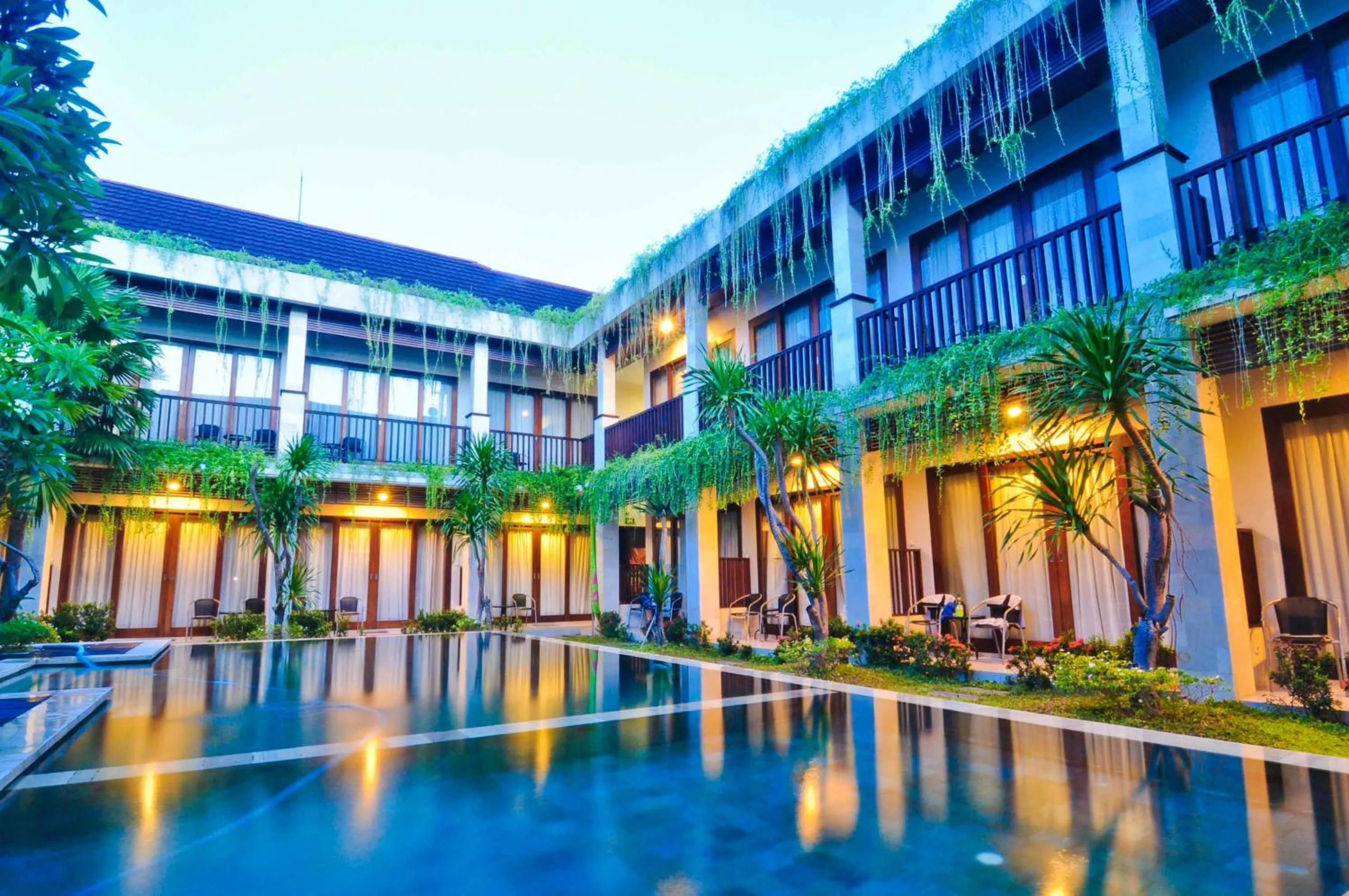 Swimming pool in ABISHA Hotel Sanur