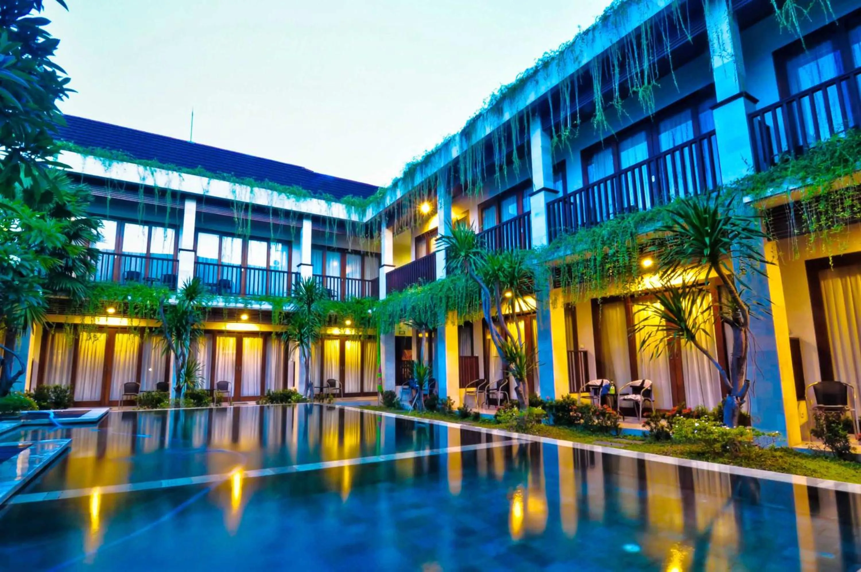 Swimming pool in ABISHA Hotel Sanur