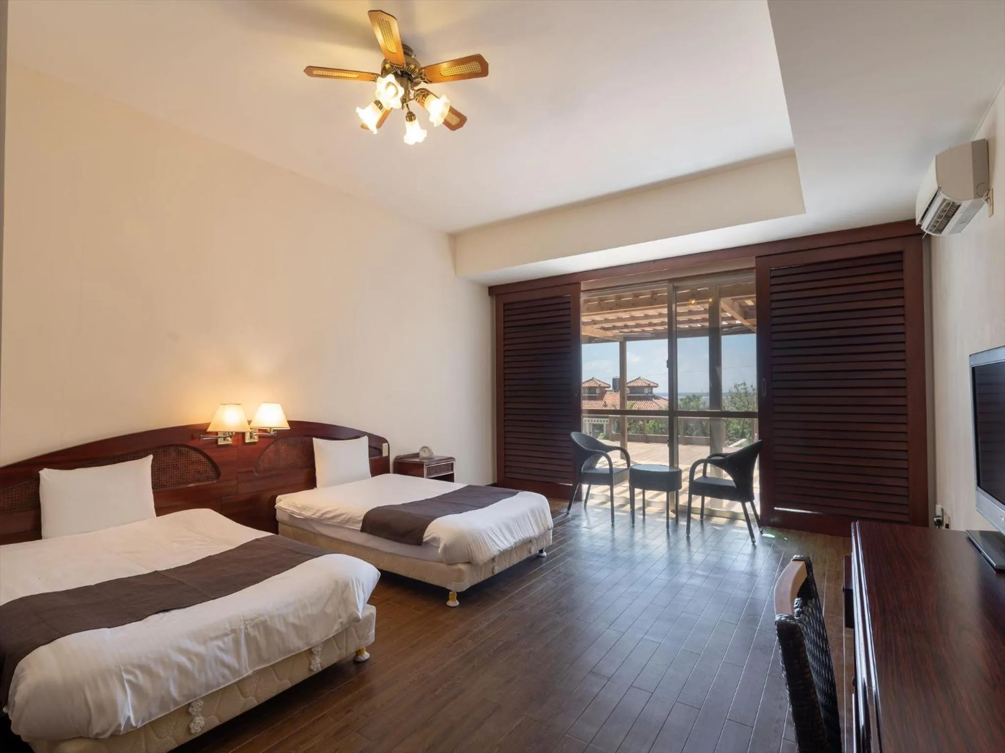 Photo of the whole room in Hotel La Teada Iriomote