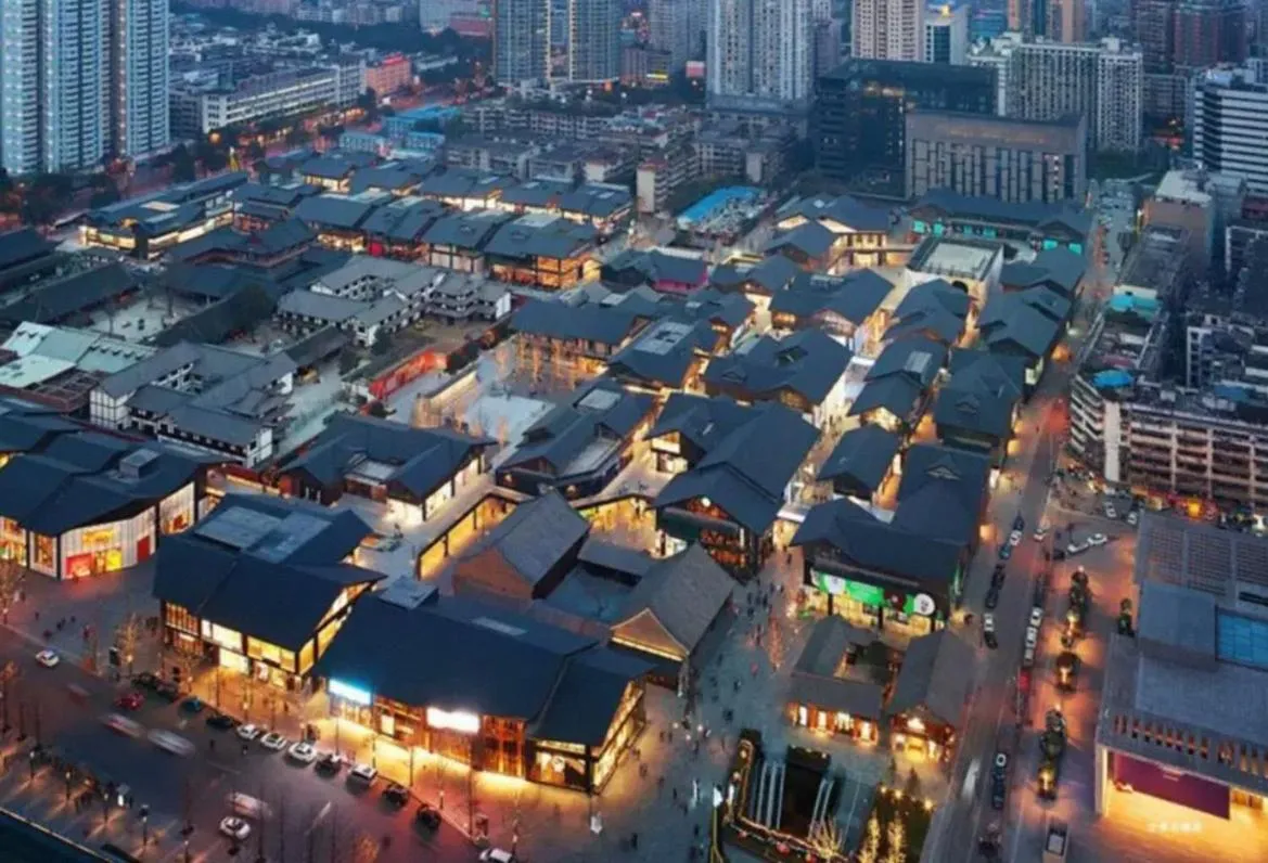 Nearby landmark in Holiday Inn Chengdu Oriental Plaza