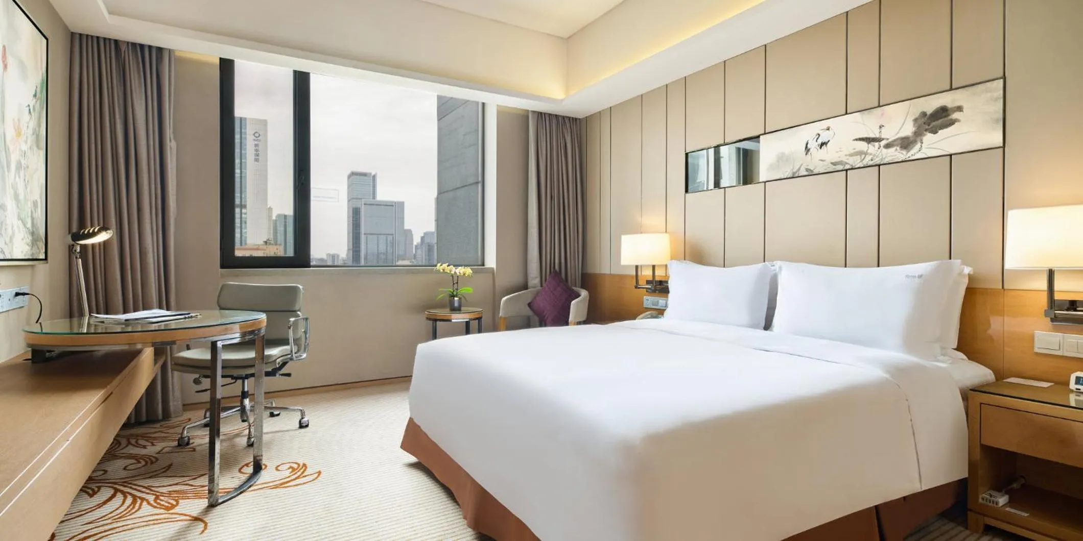 Photo of the whole room, Bed in Holiday Inn Chengdu Oriental Plaza