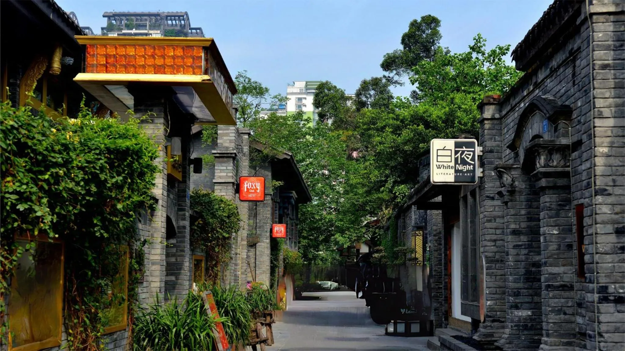 Nearby landmark in Holiday Inn Chengdu Oriental Plaza