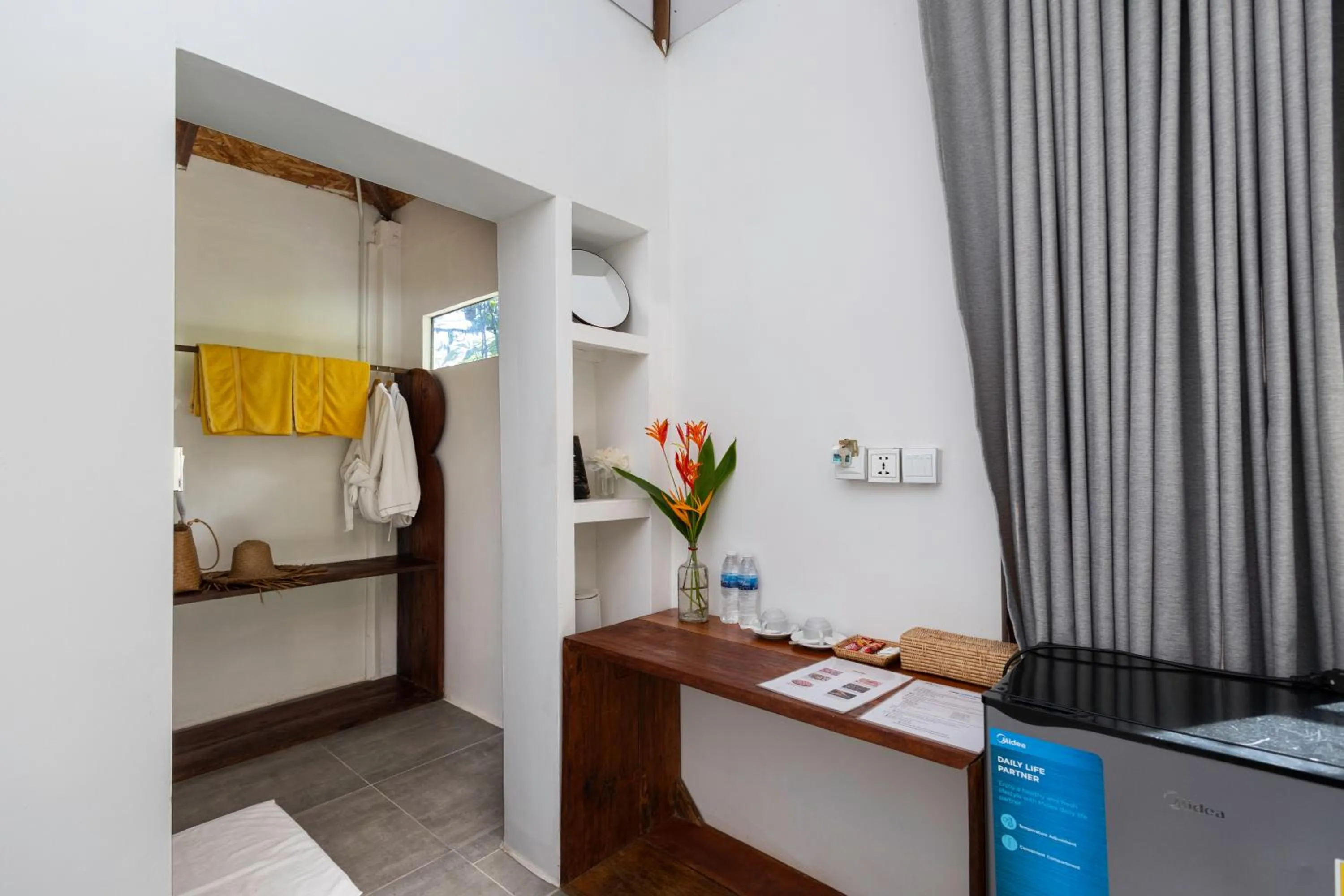 Coffee/tea facilities, Bed in Long Beach Resort Koh Rong