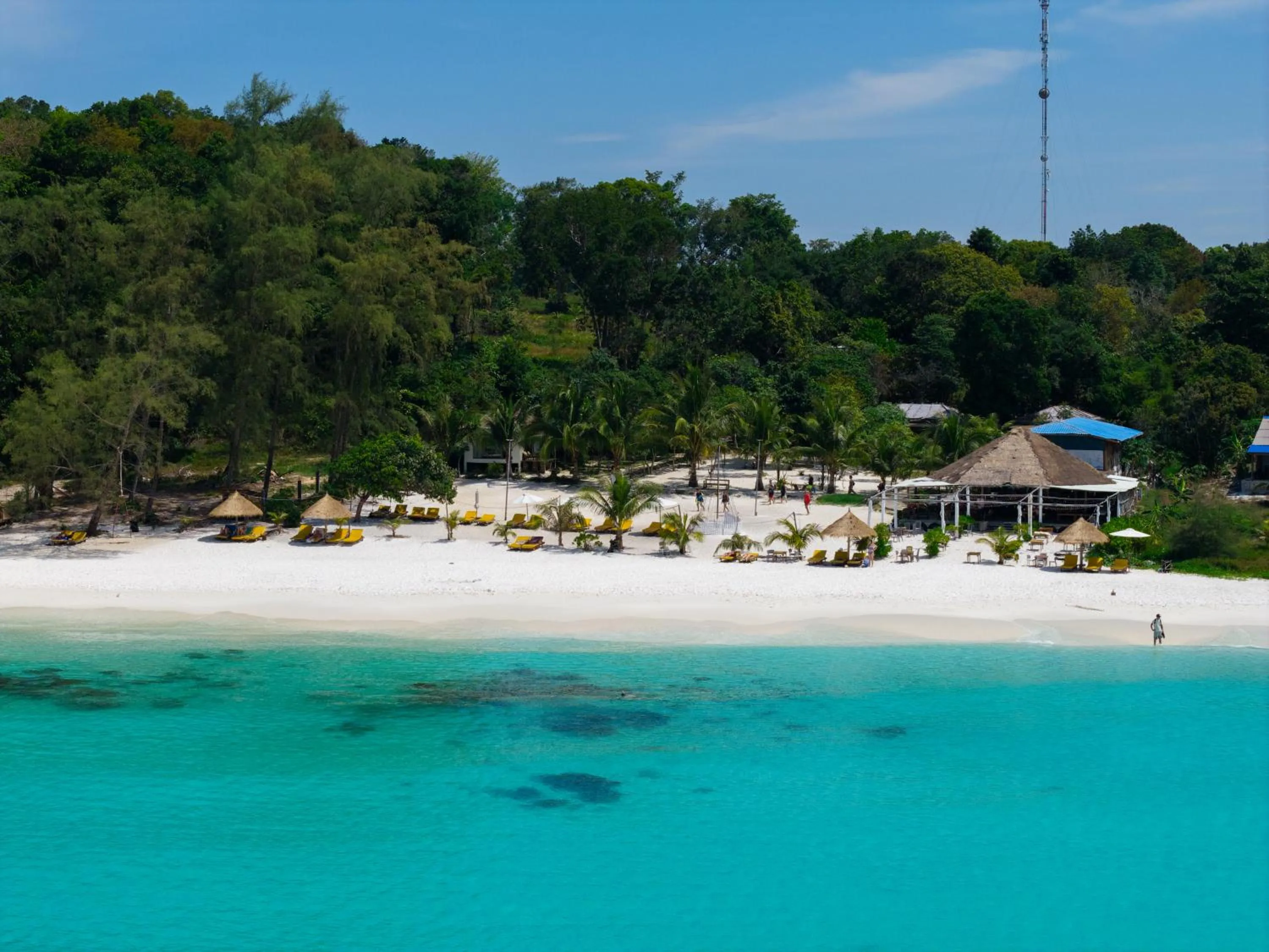 Restaurant/places to eat in Long Beach Resort Koh Rong