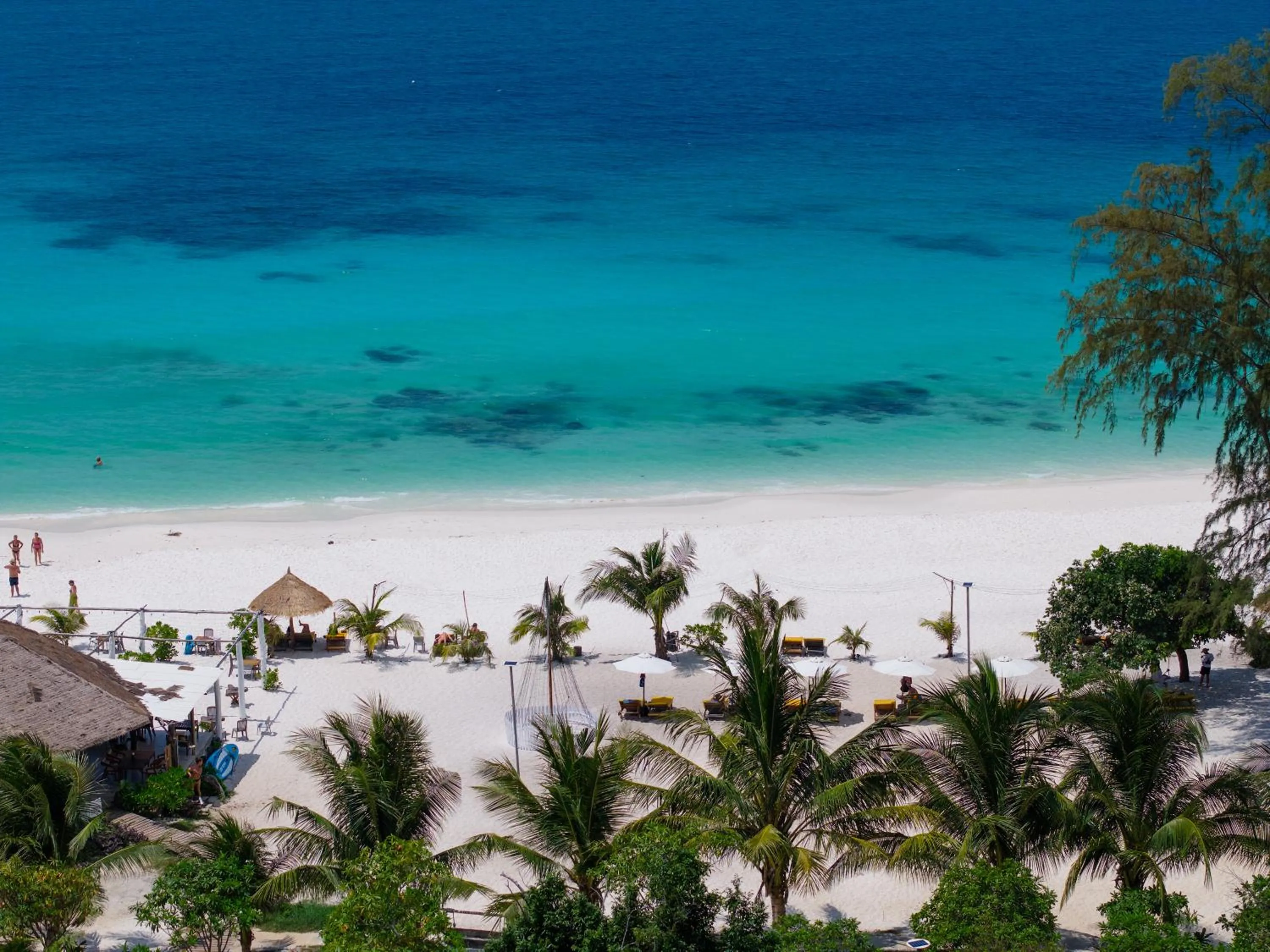 Beach in Long Beach Resort Koh Rong