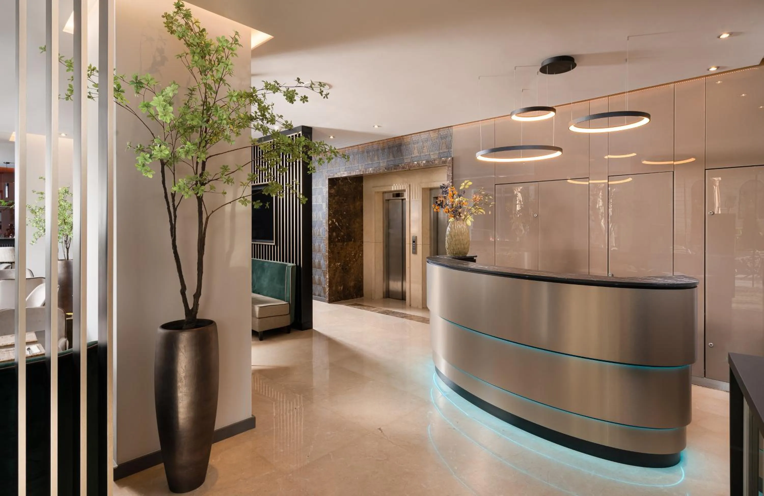 Lobby or reception in Leonardo Hotel Bucharest City Center