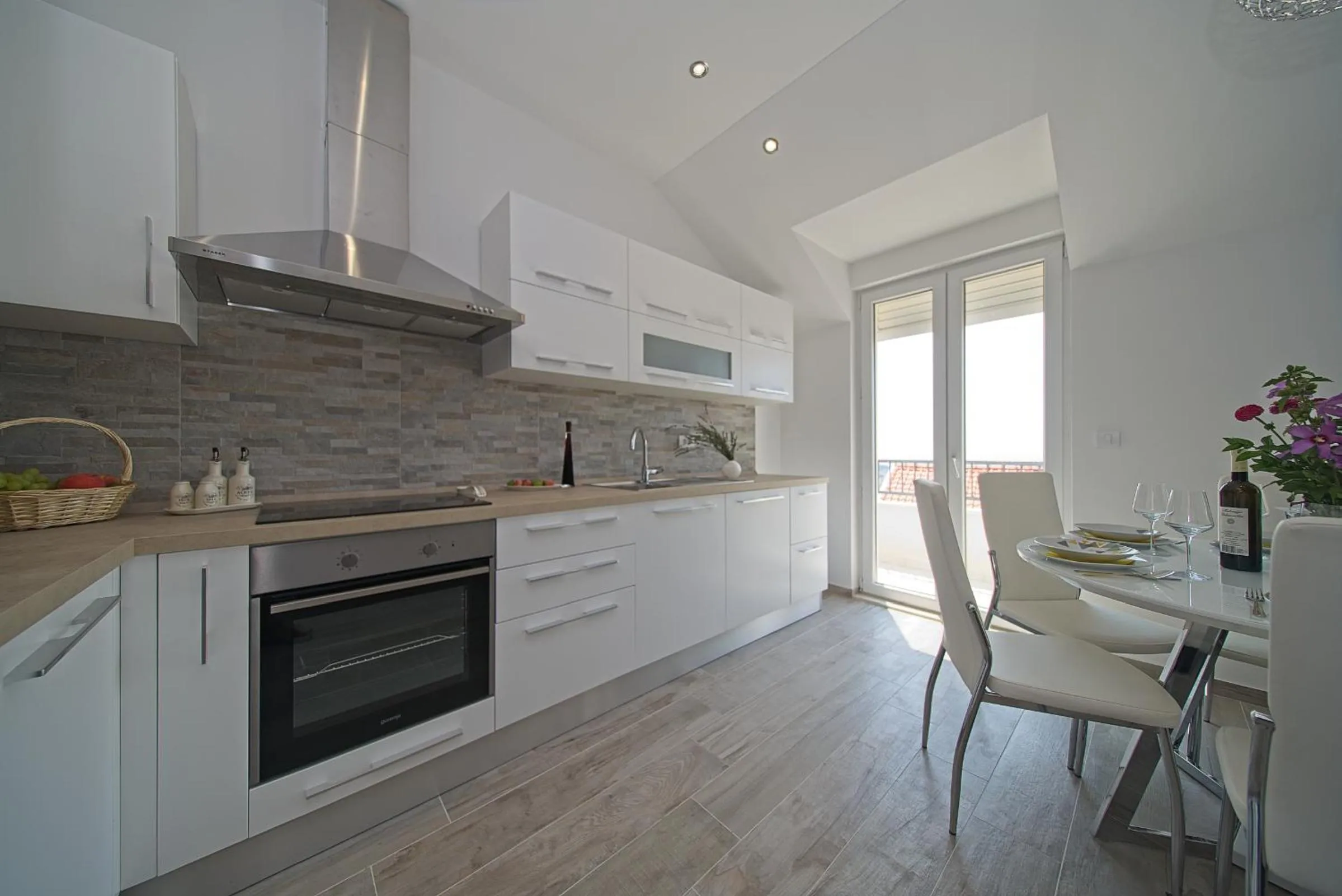 Kitchen or kitchenette in Apartment Dvina