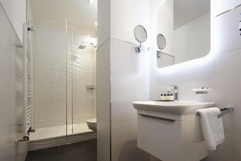 Bathroom in Bielefelder Berghotel zum Stillen Frieden