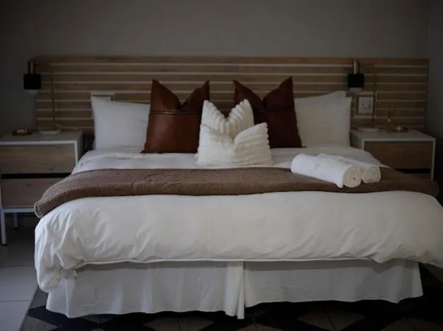 One-Bedroom Suite - single occupancy in Summer PALACE Guesthouse