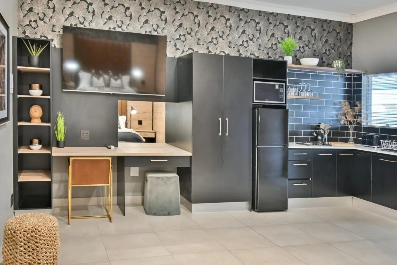 TV and multimedia in Summer PALACE Guesthouse